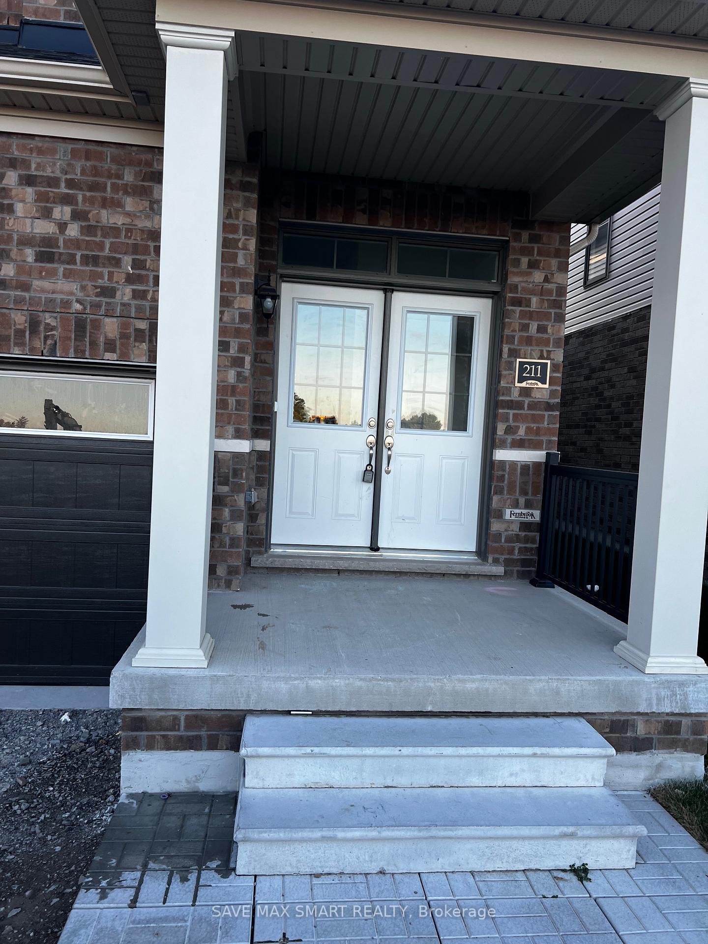 Photo 3 of 211 Terry Fox Drive, Barrie, Rural Barrie Southeast — HOMEH