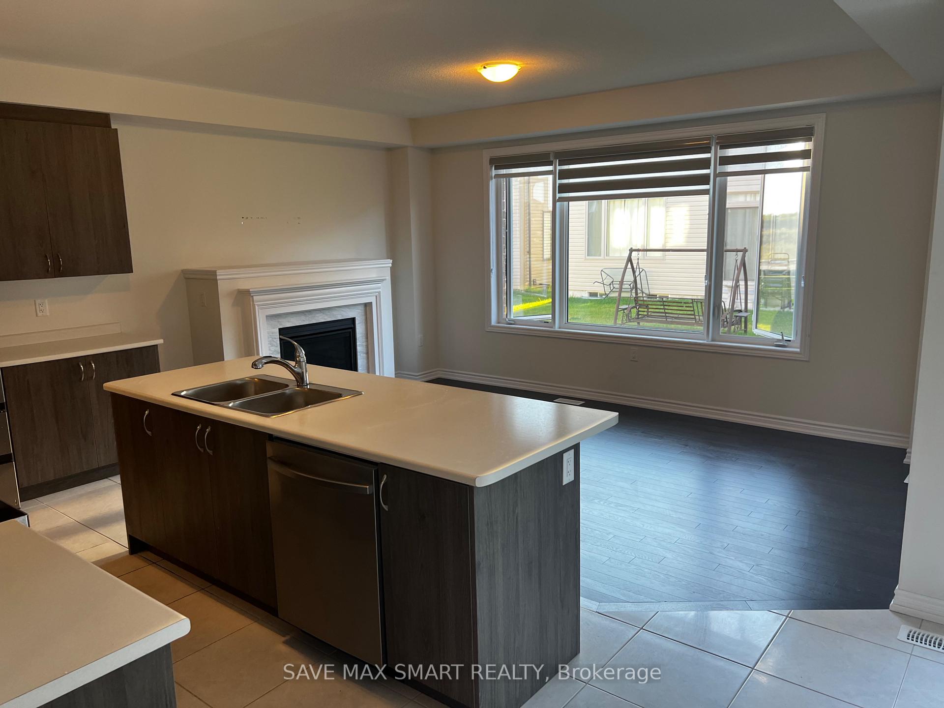 Photo 4 of 211 Terry Fox Drive, Barrie, Rural Barrie Southeast — HOMEH