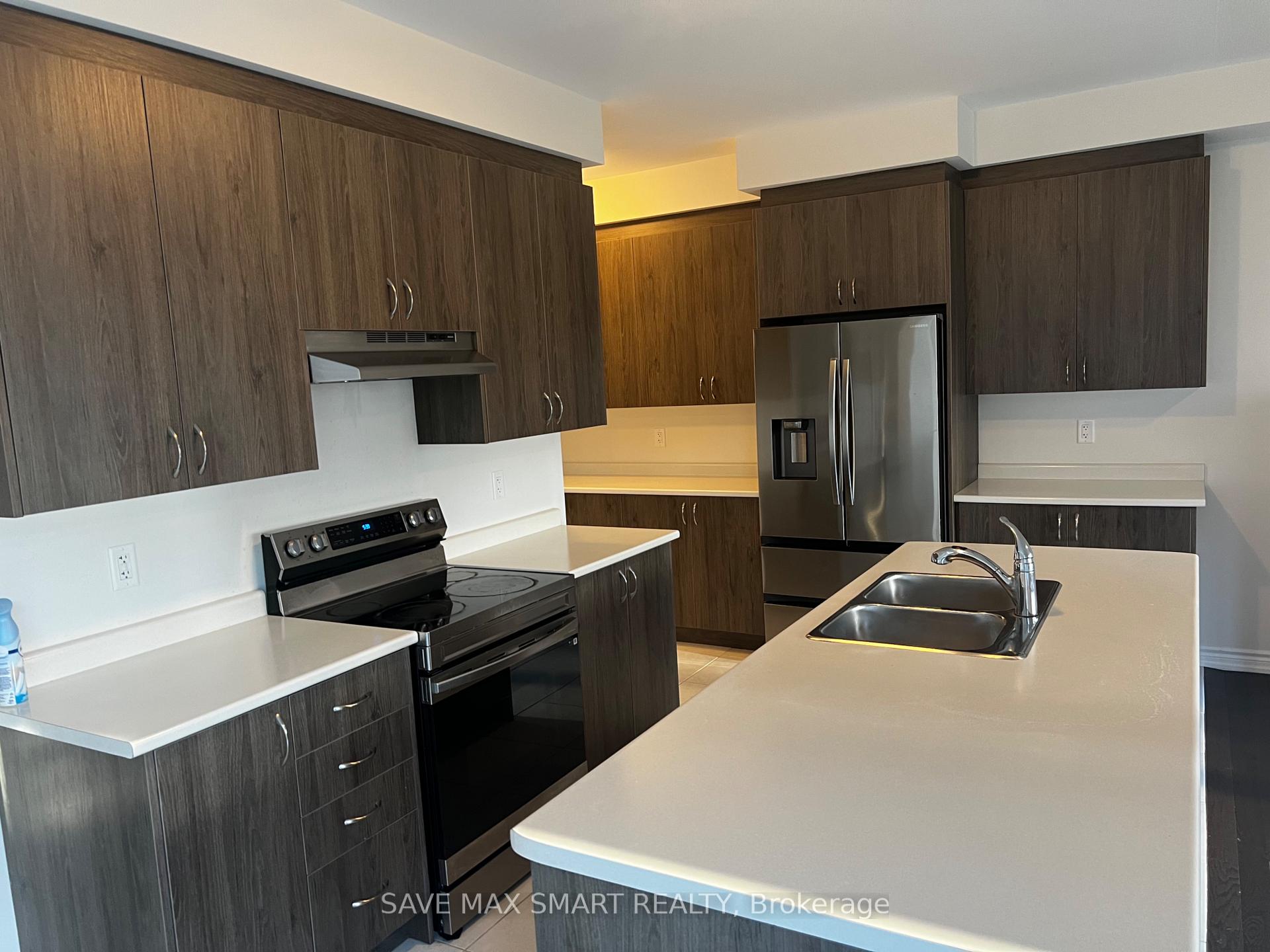 Photo 24 of 211 Terry Fox Drive, Barrie, Rural Barrie Southeast — HOMEH
