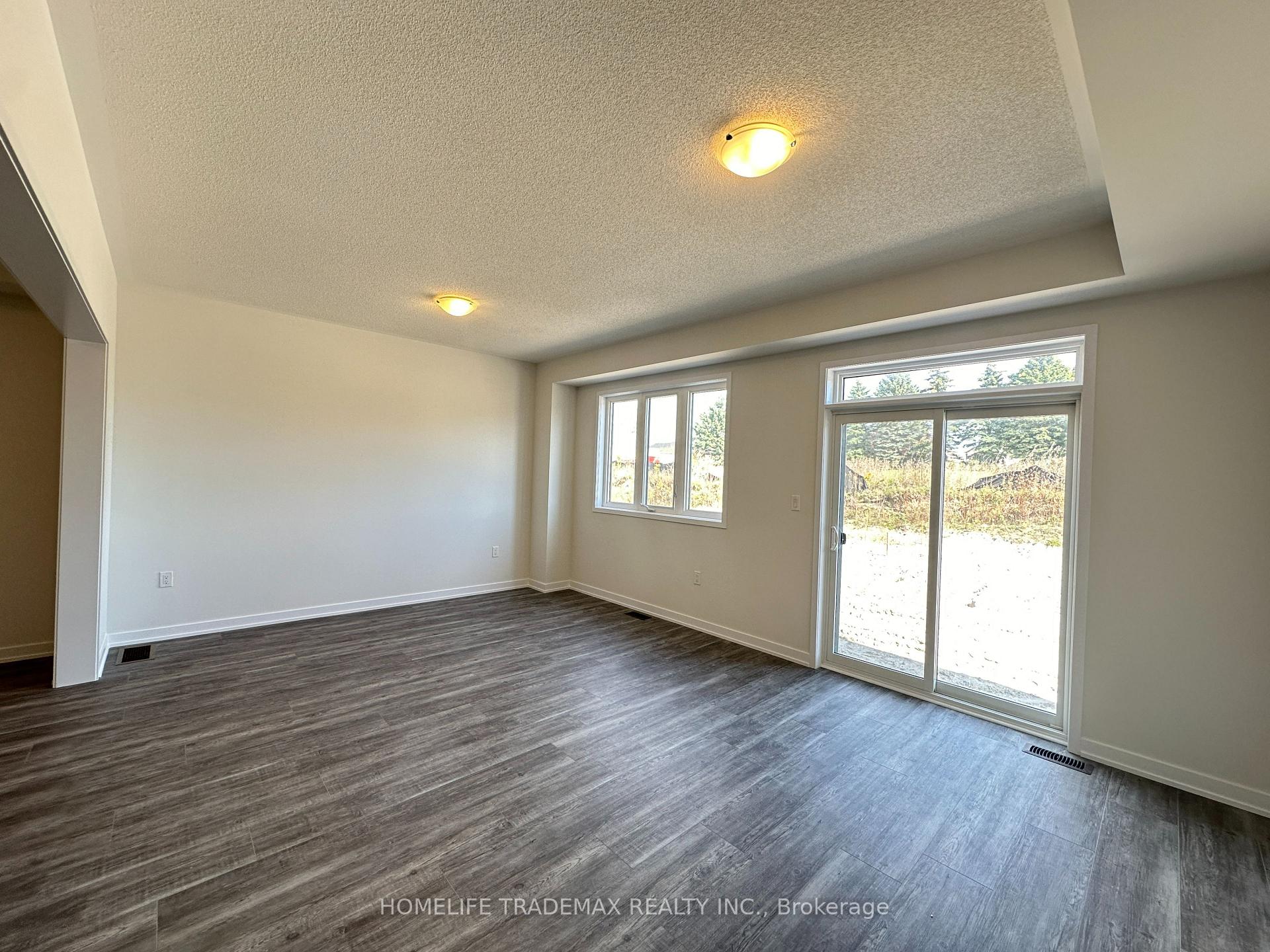 Photo 4 of 2046 Horace Duncan Crescent, Oshawa, Taunton — HOMEH
