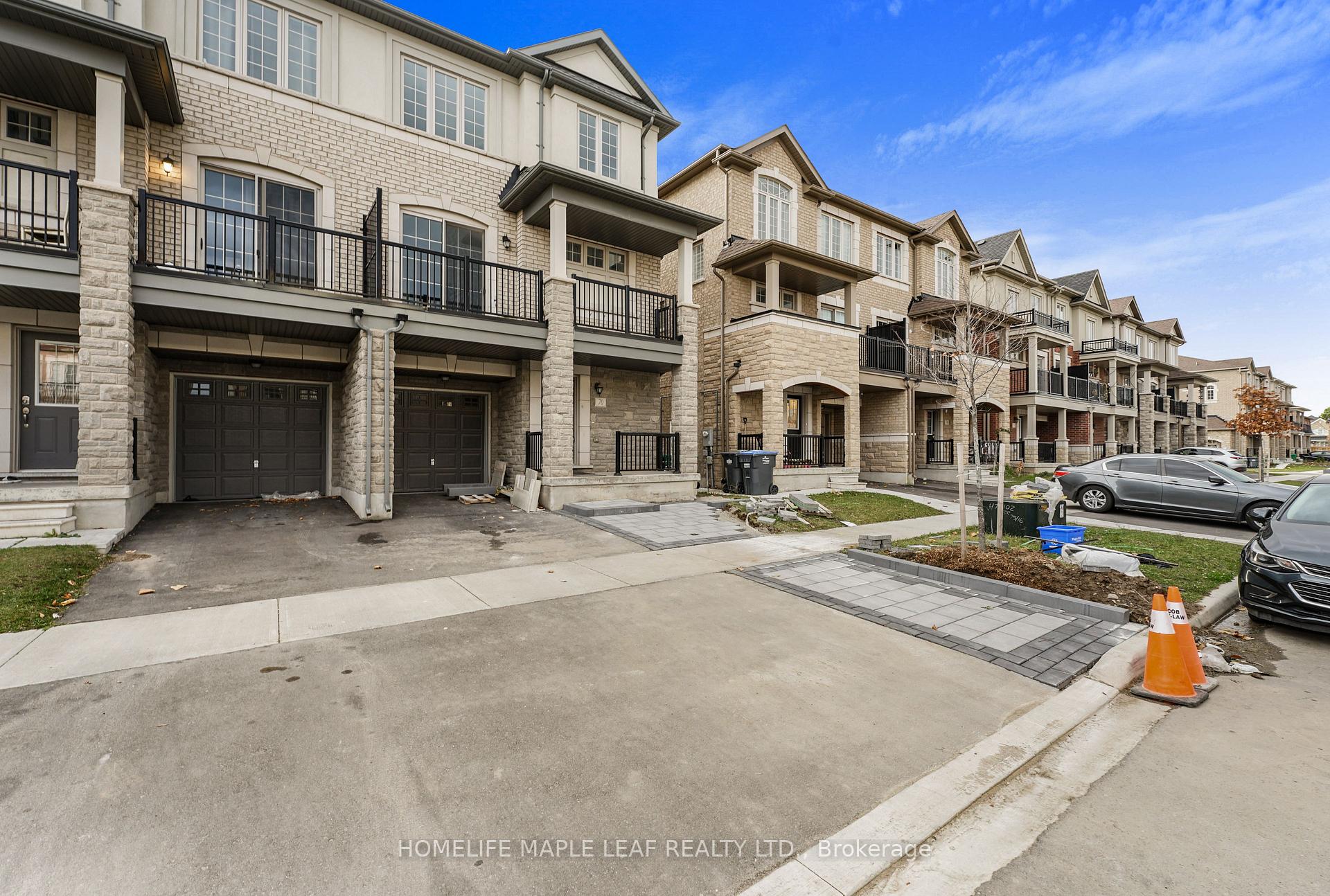 Photo 20 of 70 Hashmi Place, Brampton, Credit Valley — HOMEH