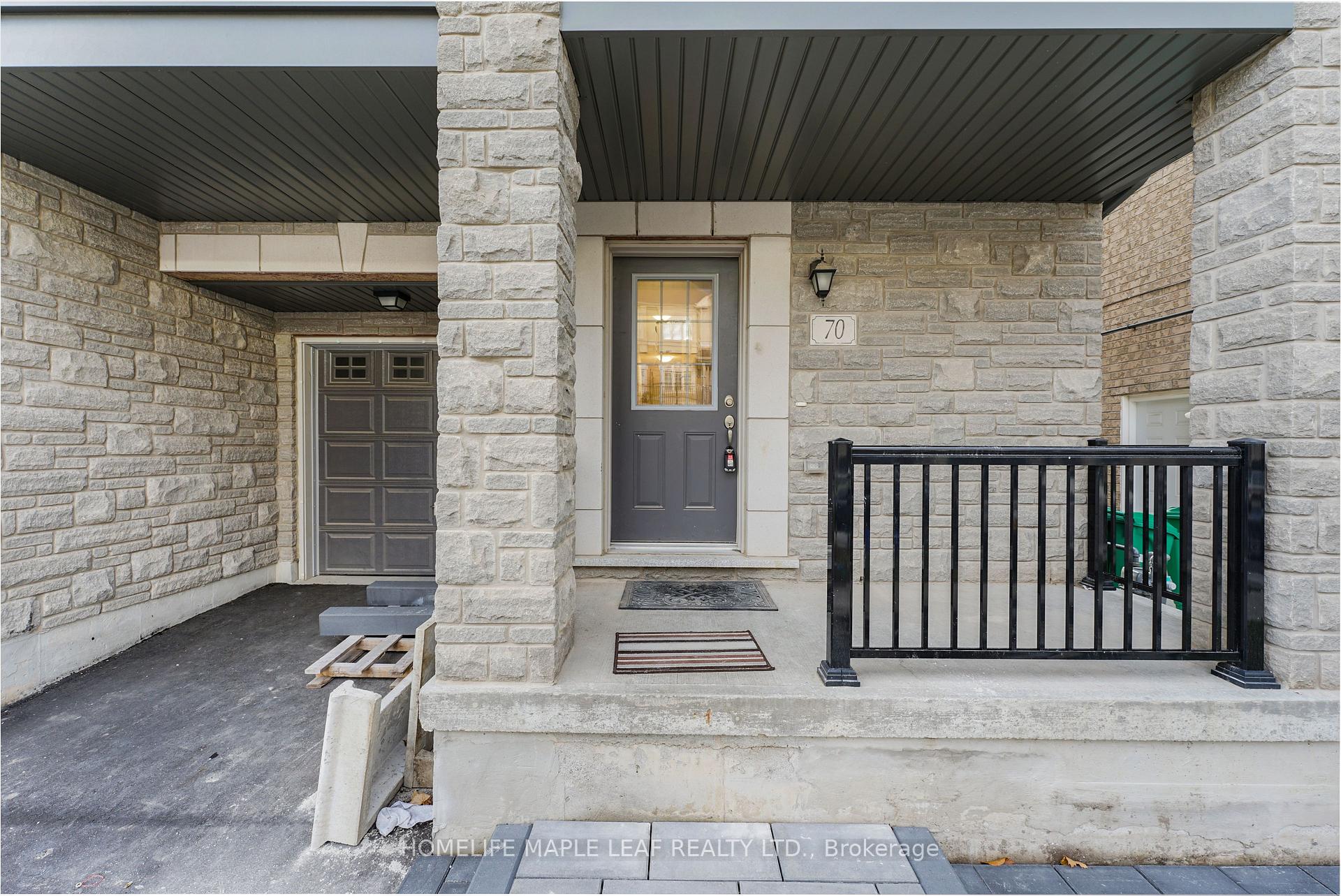 Photo 13 of 70 Hashmi Place, Brampton, Credit Valley — HOMEH