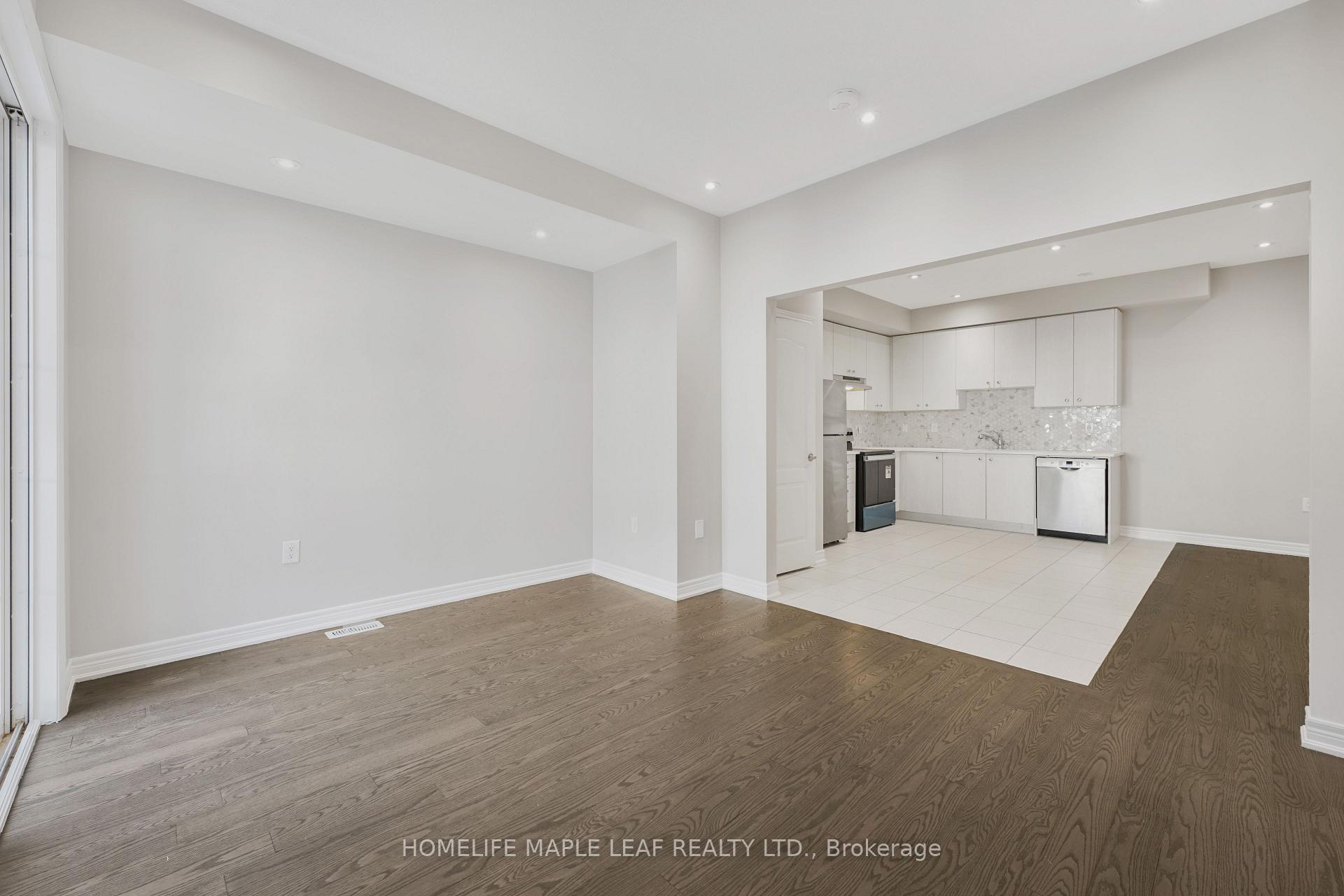 Photo 16 of 70 Hashmi Place, Brampton, Credit Valley — HOMEH