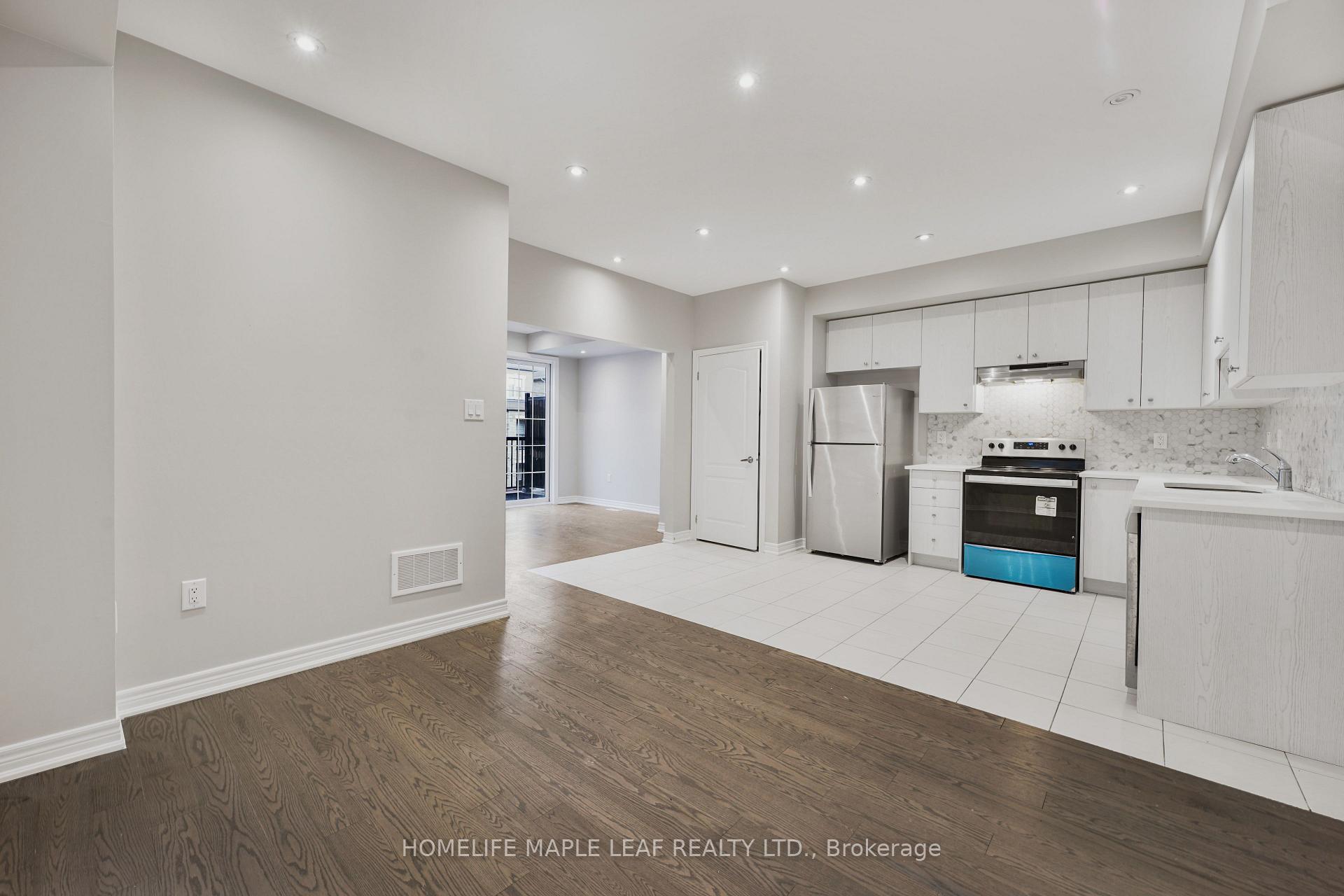 Photo 4 of 70 Hashmi Place, Brampton, Credit Valley — HOMEH