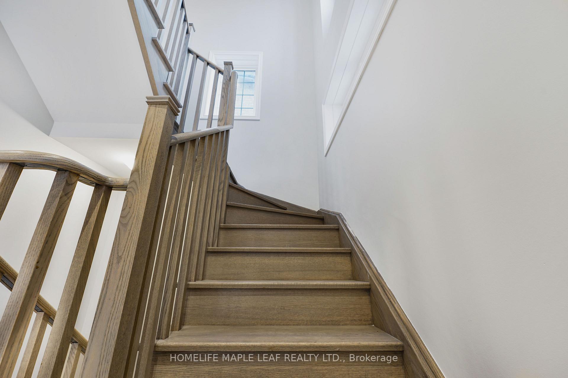 Photo 35 of 70 Hashmi Place, Brampton, Credit Valley — HOMEH