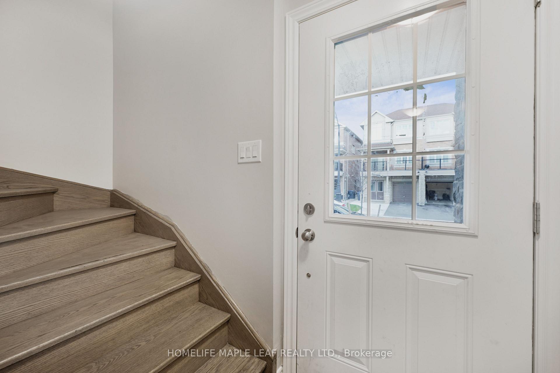 Photo 32 of 70 Hashmi Place, Brampton, Credit Valley — HOMEH