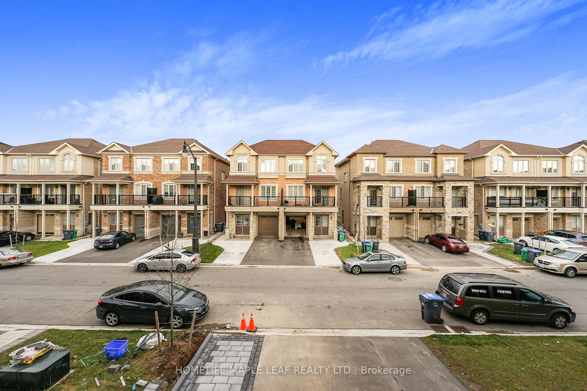 Photo 33 of 70 Hashmi Place, Brampton, Credit Valley — HOMEH