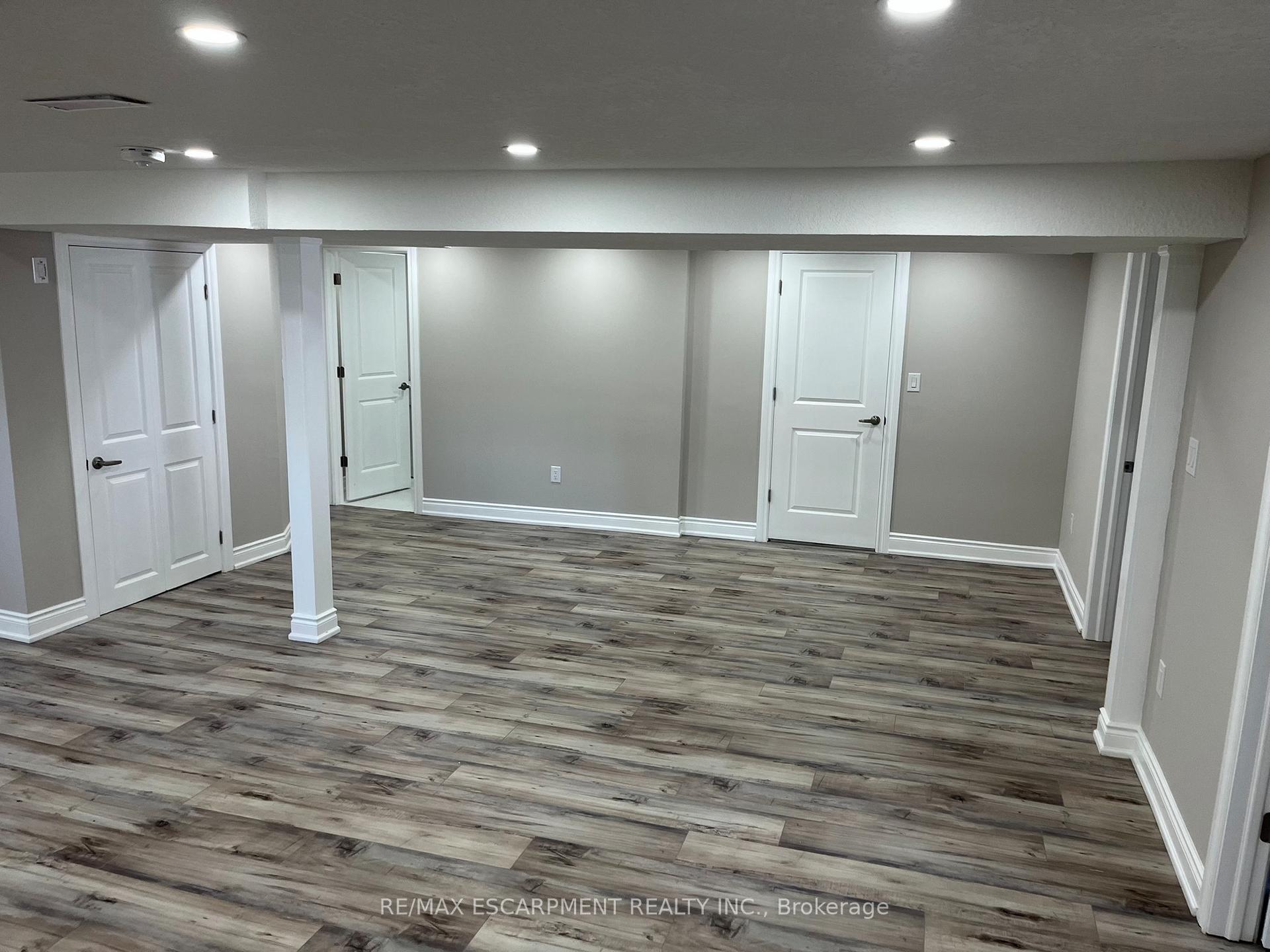 Photo 7 of Unit Lower, 27 Fern Place, Hamilton, Huntington — HOMEH