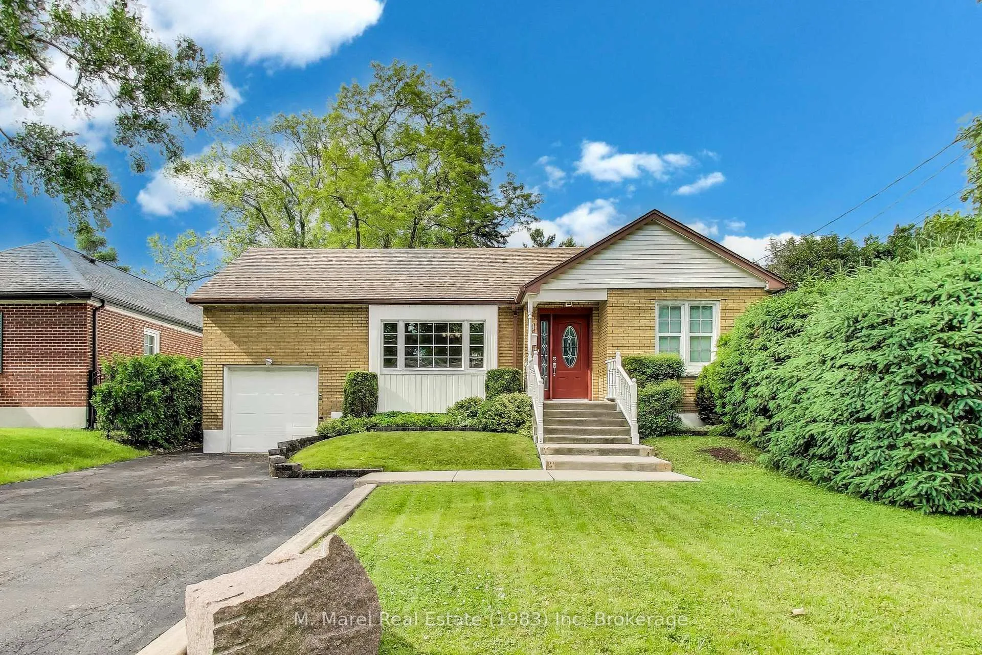 Photo 1 of 9 Avalon Avenue, Hamilton, Stoney Creek — HOMEH