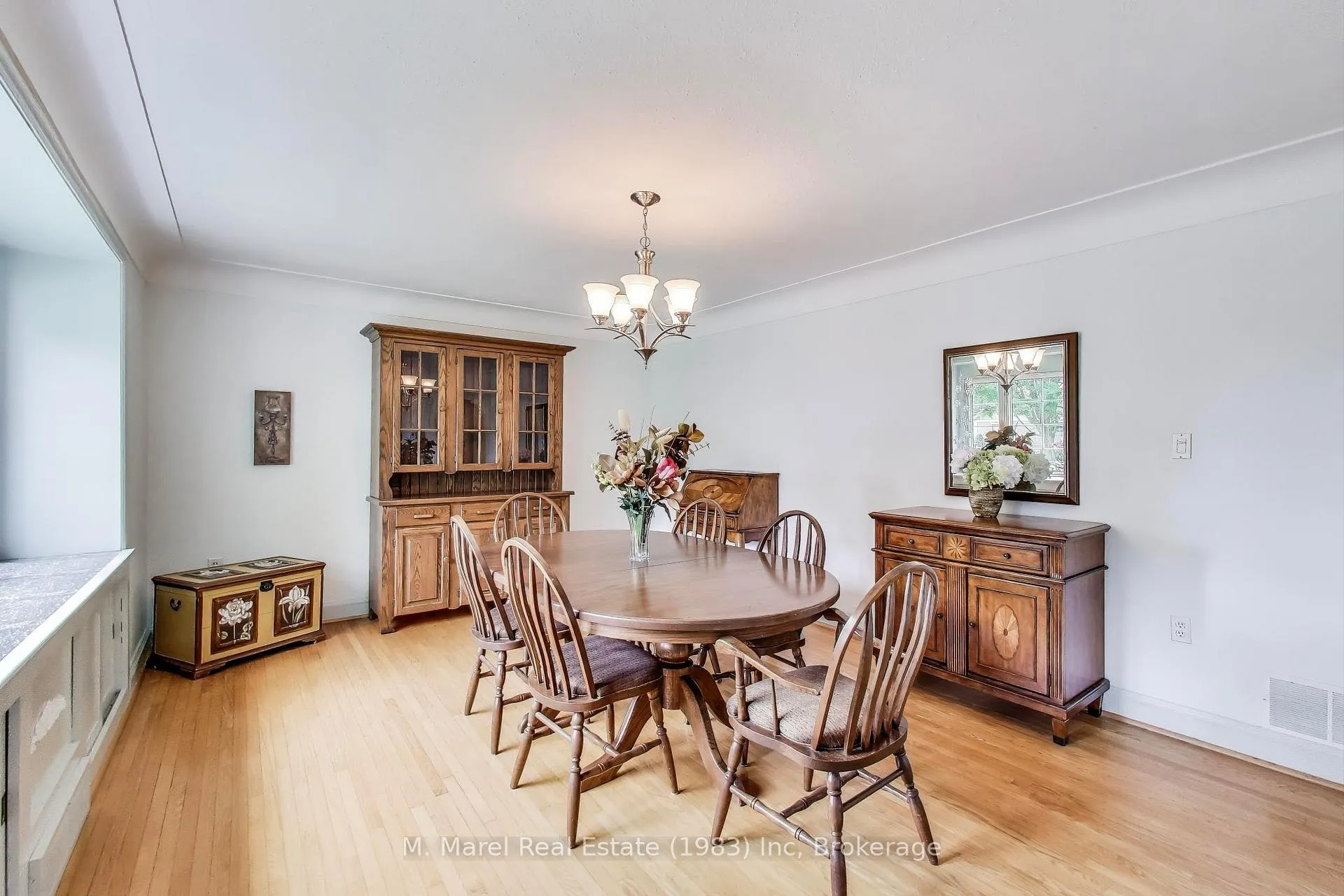 Photo 7 of 9 Avalon Avenue, Hamilton, Stoney Creek — HOMEH