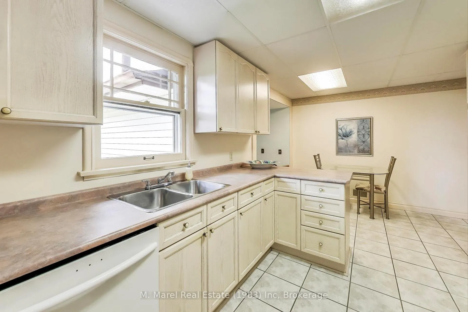 Photo 12 of 9 Avalon Avenue, Hamilton, Stoney Creek — HOMEH