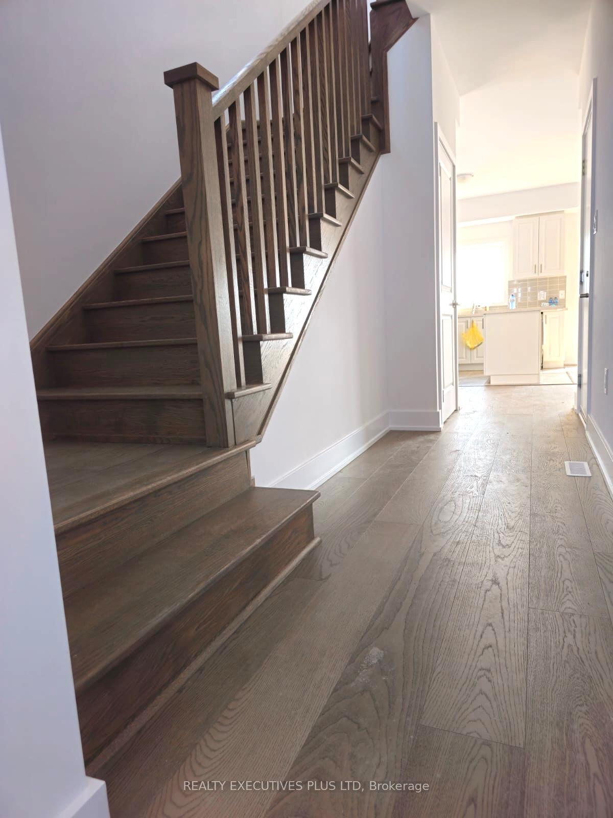 Photo 1 of 53 Gateway Drive, Barrie, Rural Barrie Southeast — HOMEH
