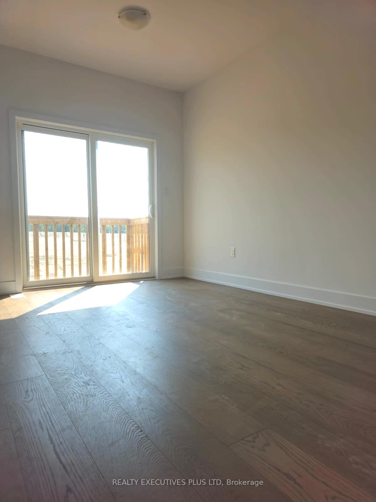 Photo 2 of 53 Gateway Drive, Barrie, Rural Barrie Southeast — HOMEH