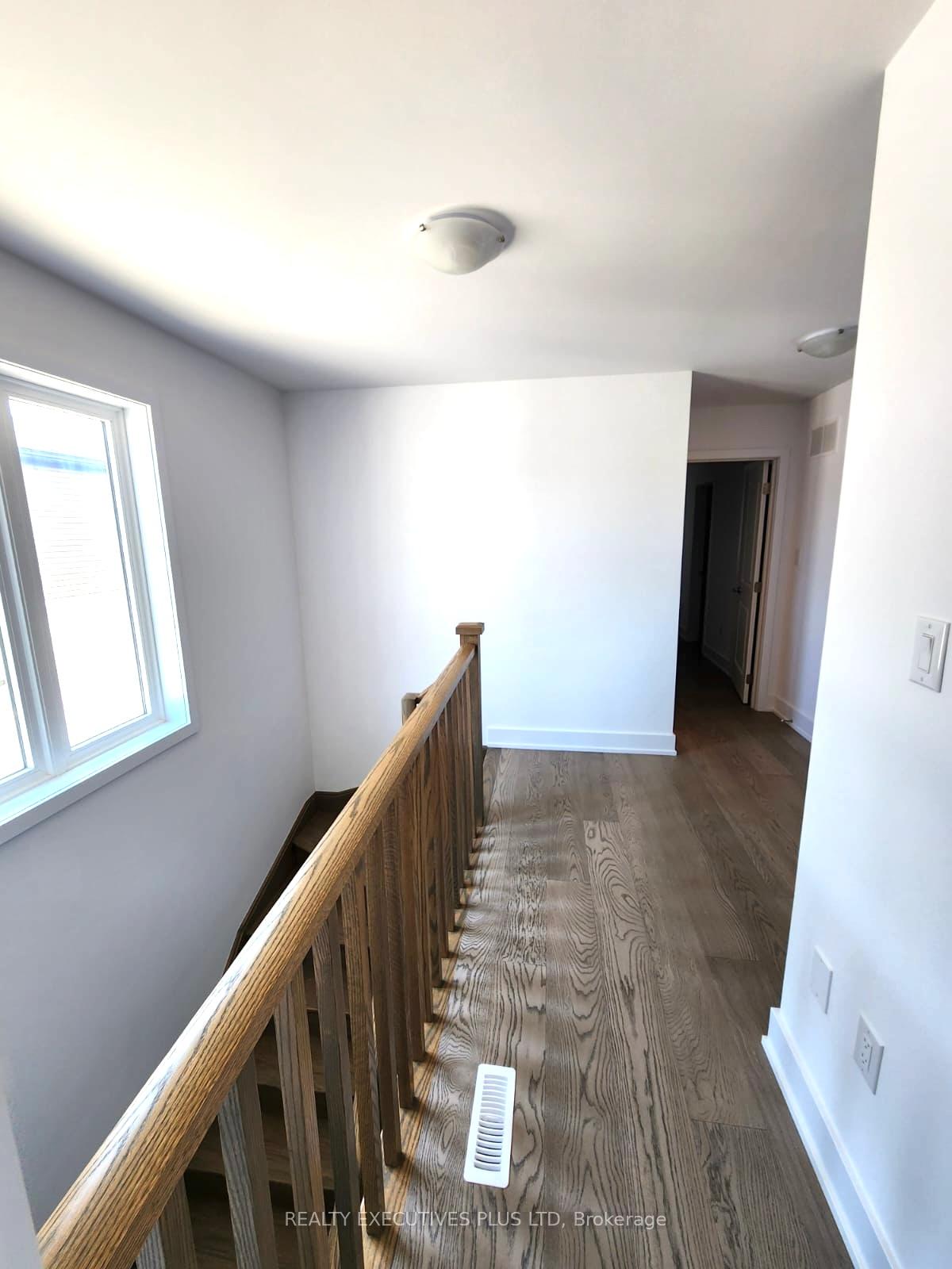 Photo 6 of 53 Gateway Drive, Barrie, Rural Barrie Southeast — HOMEH