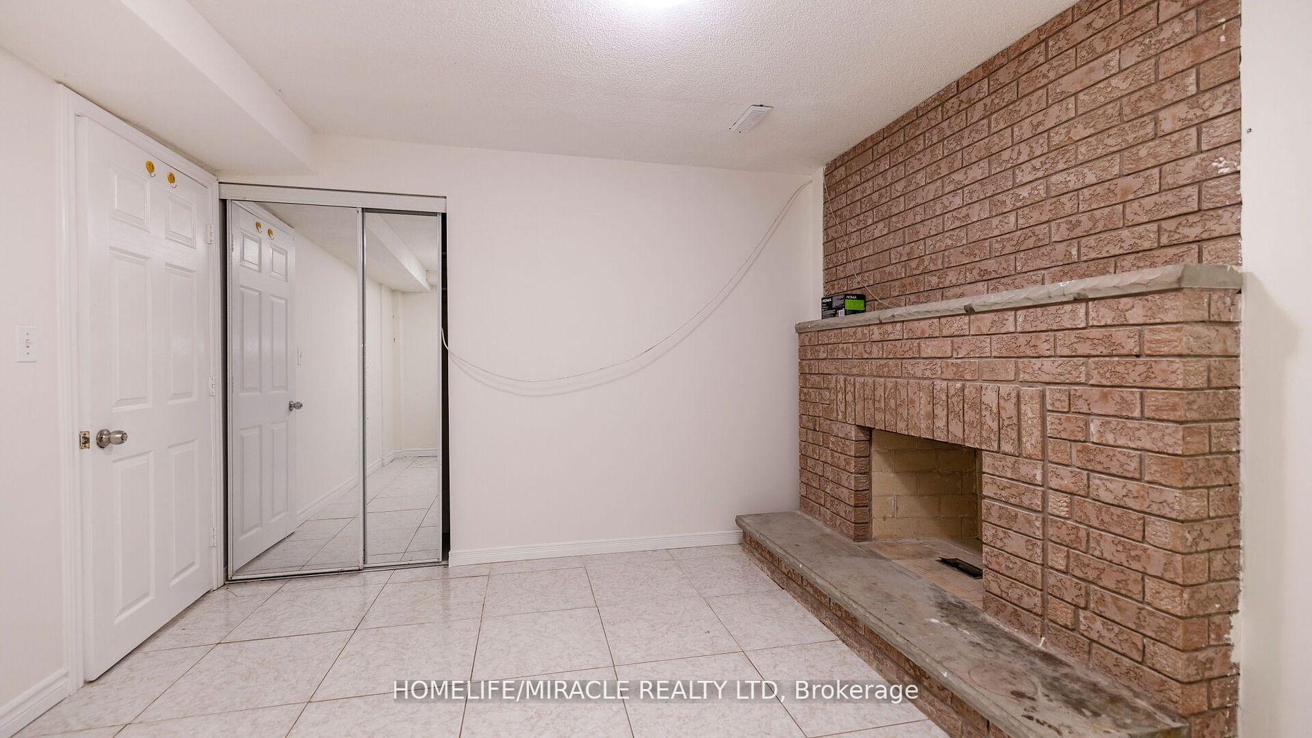 Photo 11 of Unit Bsmt, 74 Kingknoll Drive, Brampton, Fletcher's Creek South — HOMEH