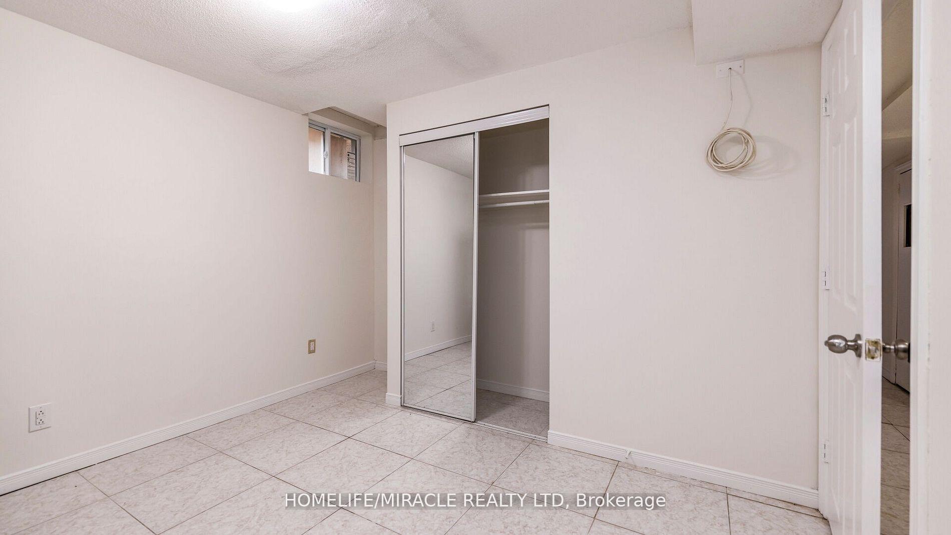 Photo 6 of Unit Bsmt, 74 Kingknoll Drive, Brampton, Fletcher's Creek South — HOMEH