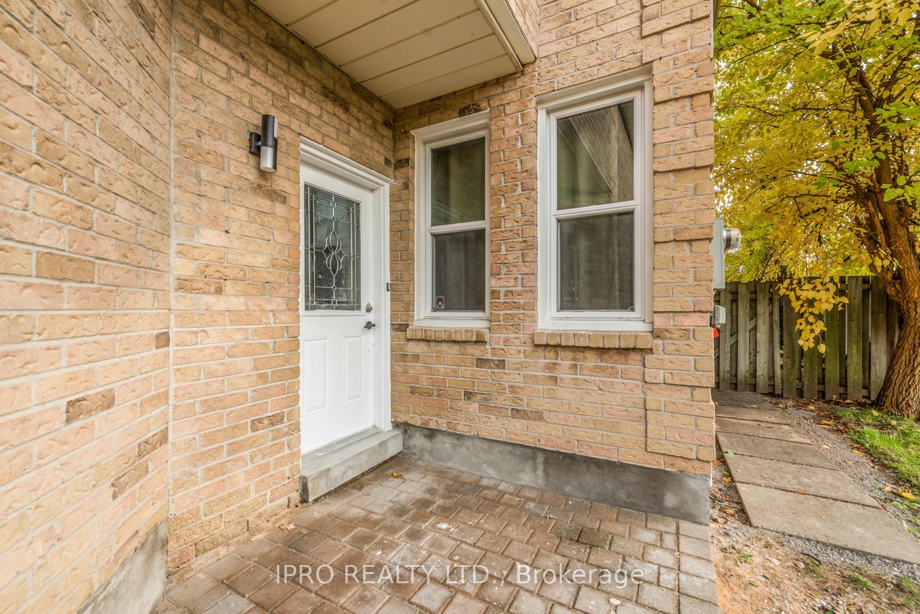 Photo 4 of 1666 McBrady Crescent, Pickering, Brock Ridge — HOMEH