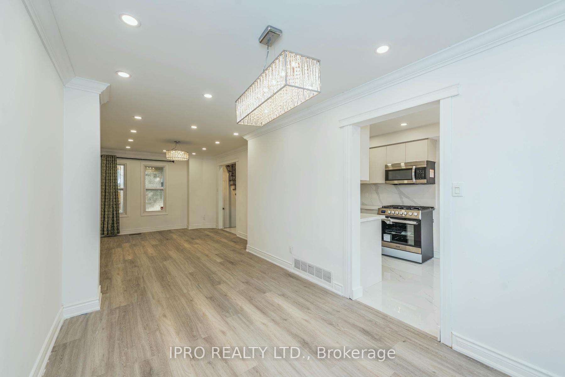Photo 5 of 1666 McBrady Crescent, Pickering, Brock Ridge — HOMEH