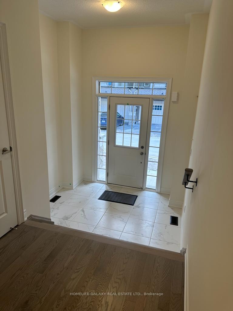 Photo 2 of 28 Phillipsen Way, Markham, Cedarwood — HOMEH