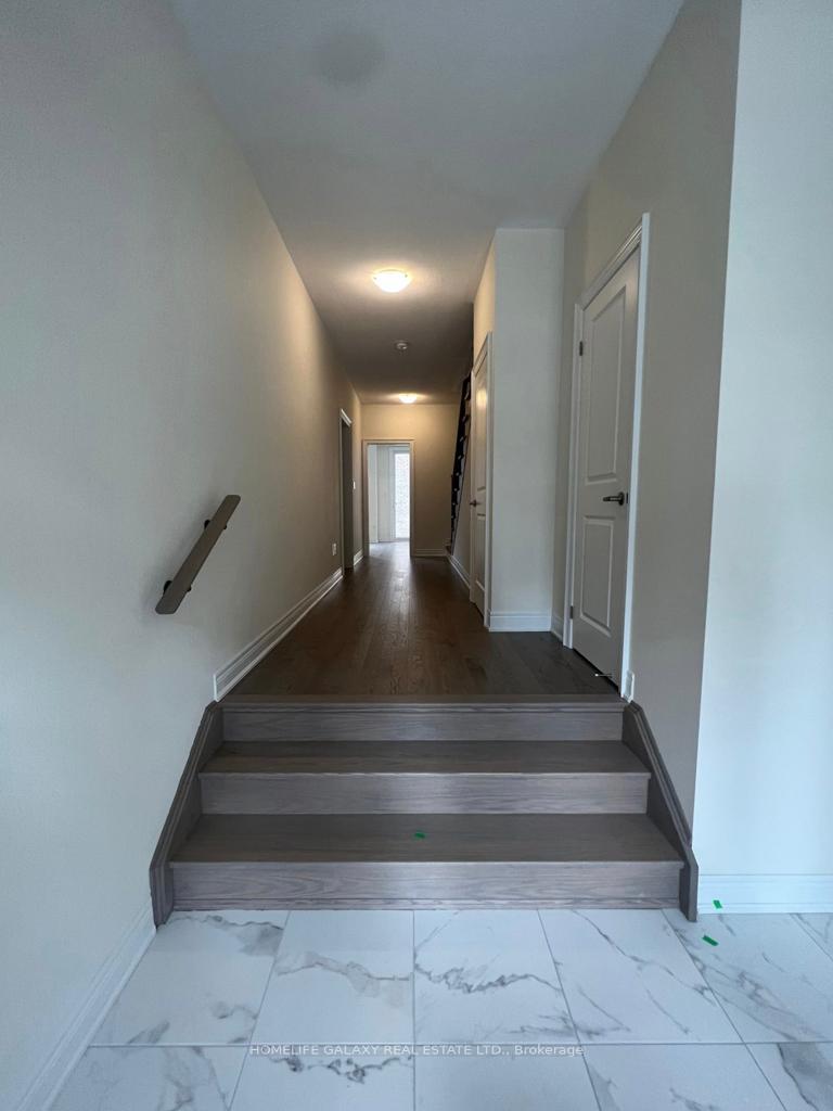 Photo 7 of 28 Phillipsen Way, Markham, Cedarwood — HOMEH
