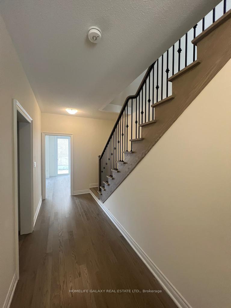 Photo 12 of 28 Phillipsen Way, Markham, Cedarwood — HOMEH