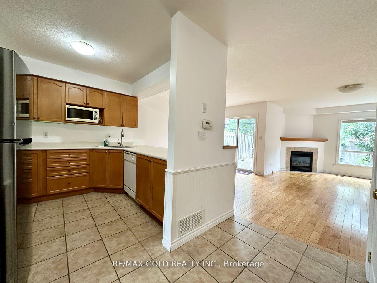 Photo 10 of 509 Mariner Drive, Waterloo — HOMEH