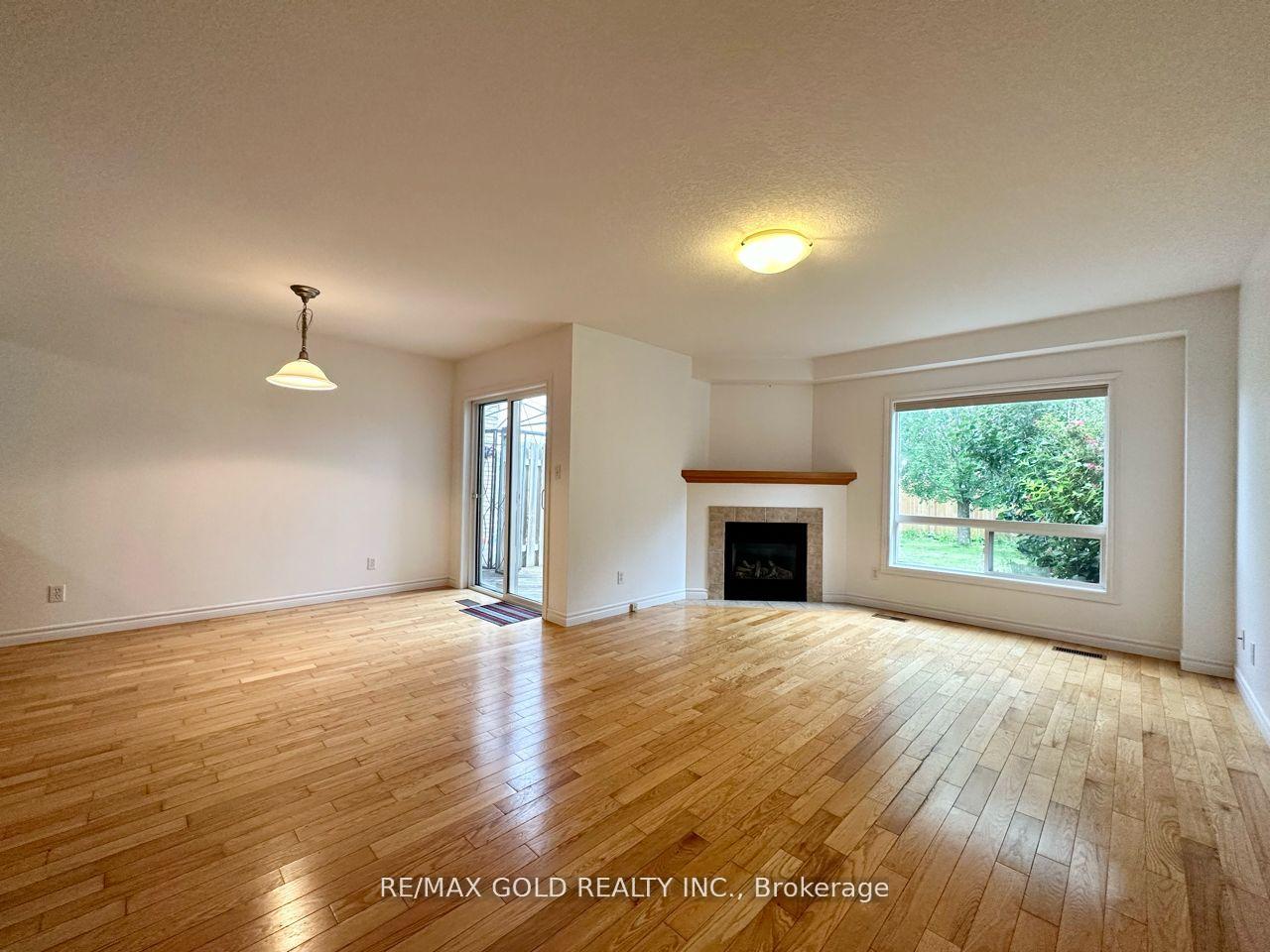 Photo 4 of 509 Mariner Drive, Waterloo — HOMEH