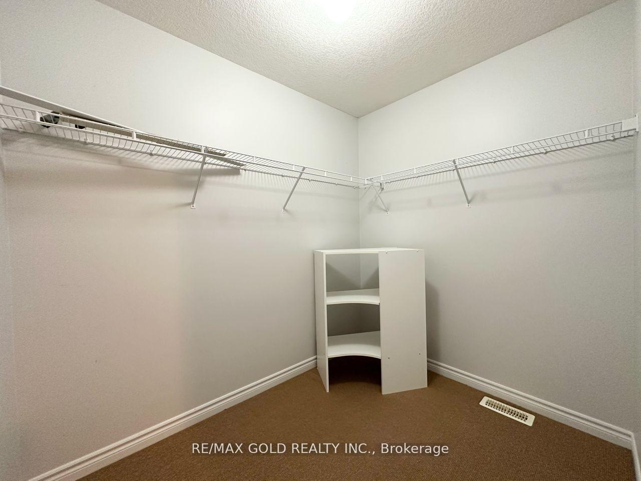 Photo 15 of 509 Mariner Drive, Waterloo — HOMEH