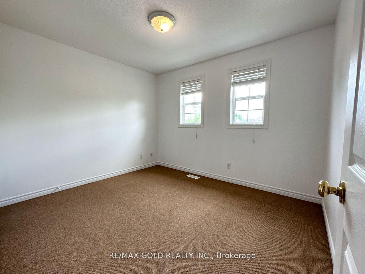 Photo 22 of 509 Mariner Drive, Waterloo — HOMEH