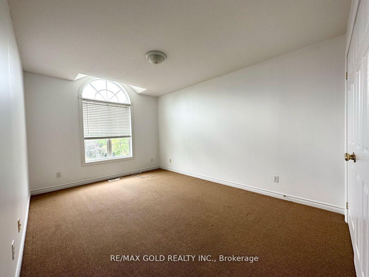 Photo 27 of 509 Mariner Drive, Waterloo — HOMEH