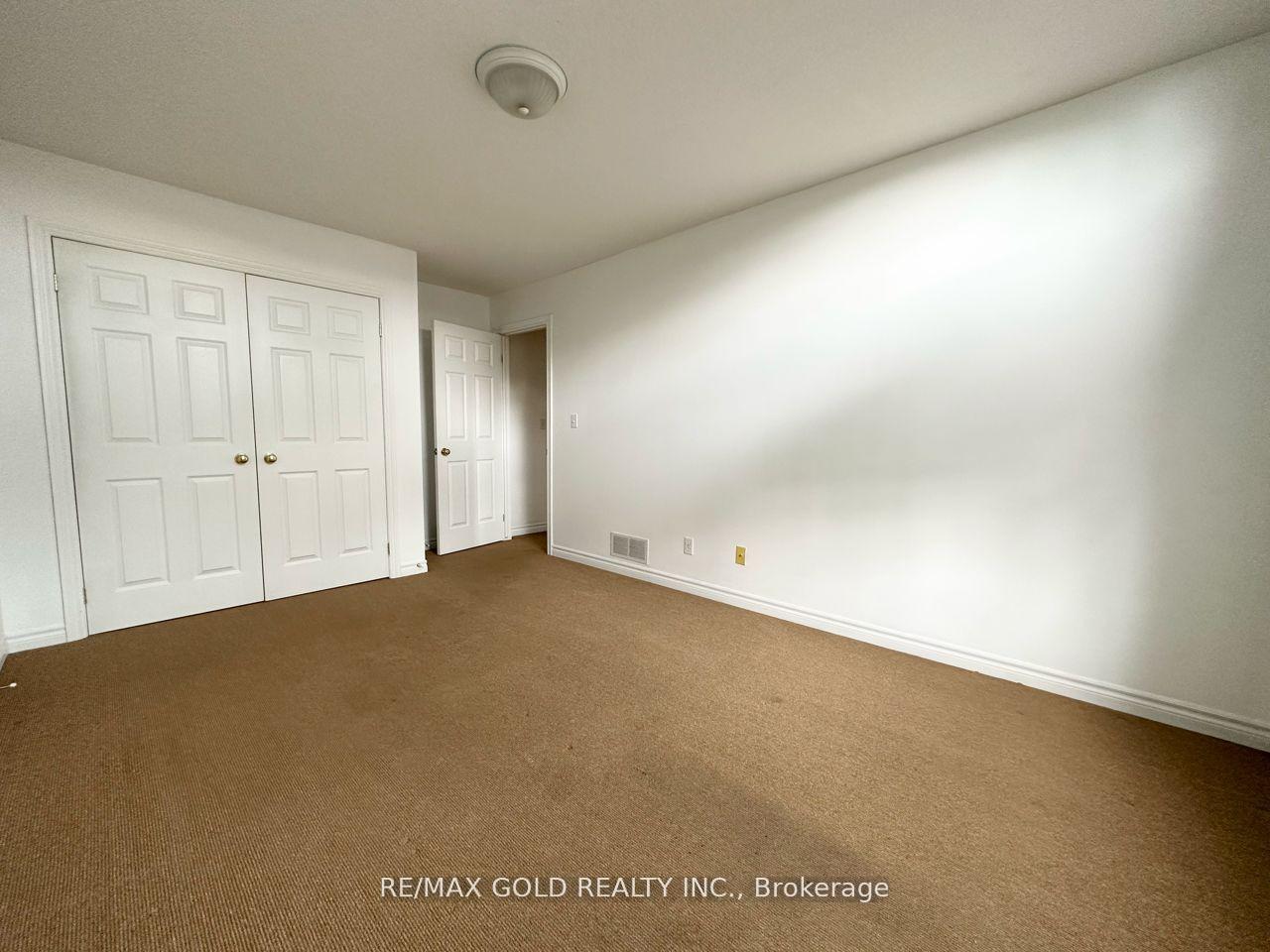 Photo 20 of 509 Mariner Drive, Waterloo — HOMEH