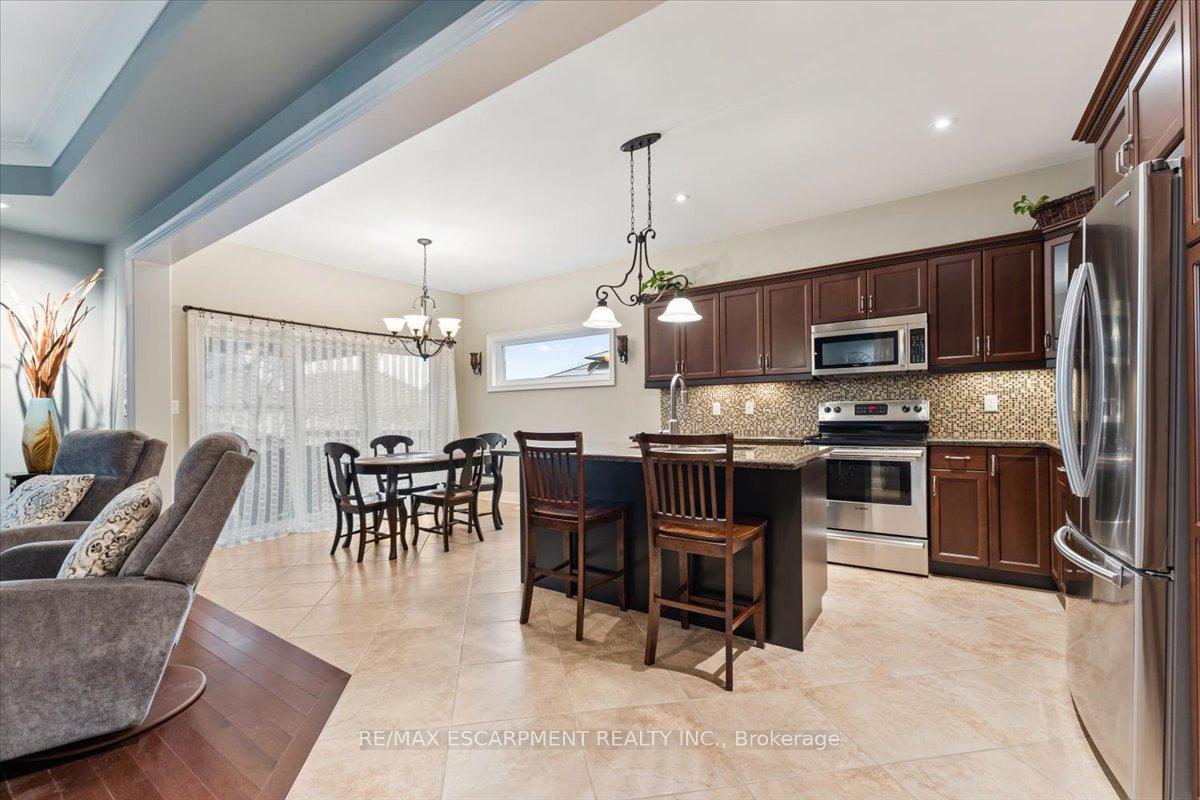Photo 3 of 38 Bell Avenue, Grimsby, Grimsby East — HOMEH