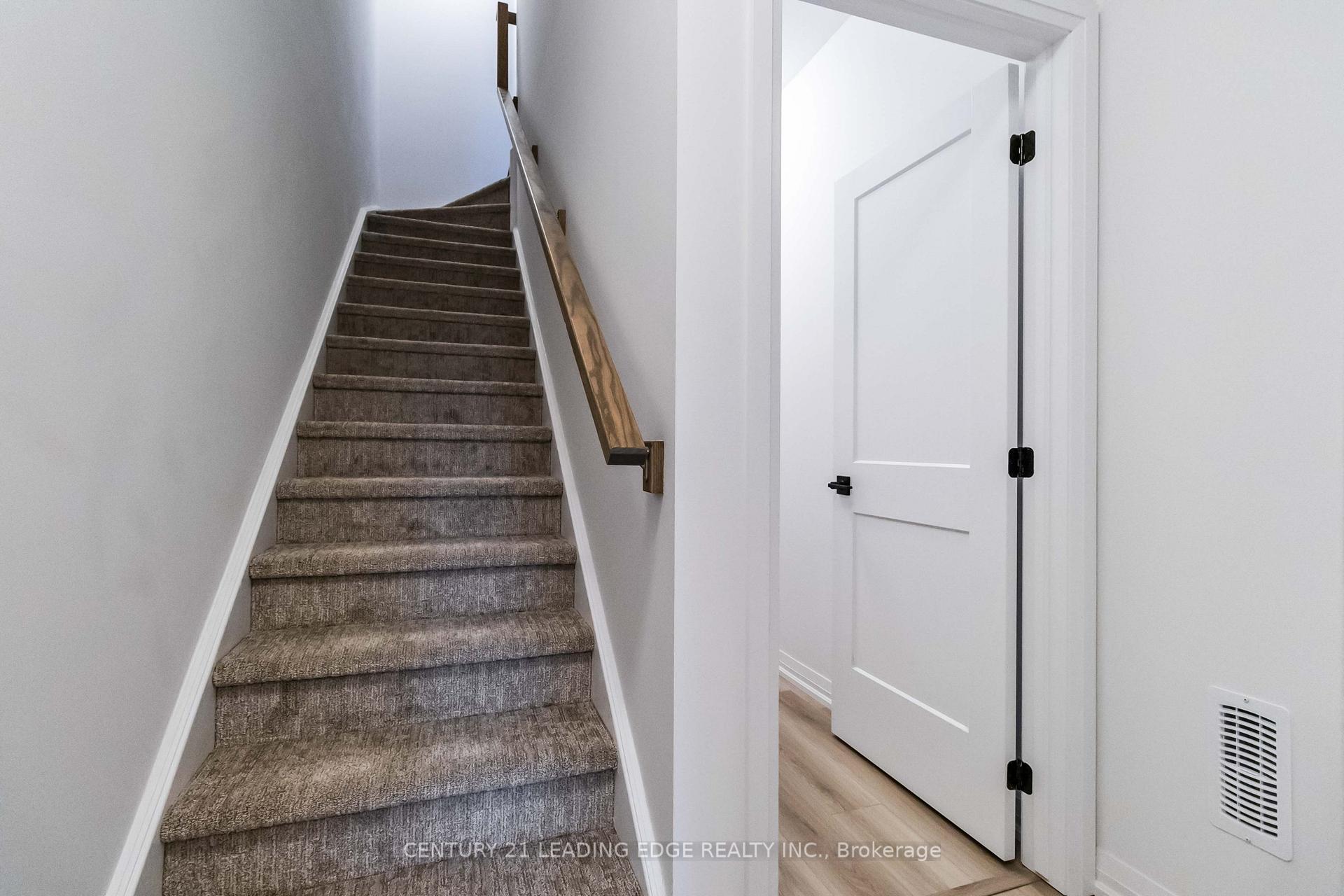 Photo 6 of Unit 43, 55 Tom Brown Drive, Brant, Paris — HOMEH