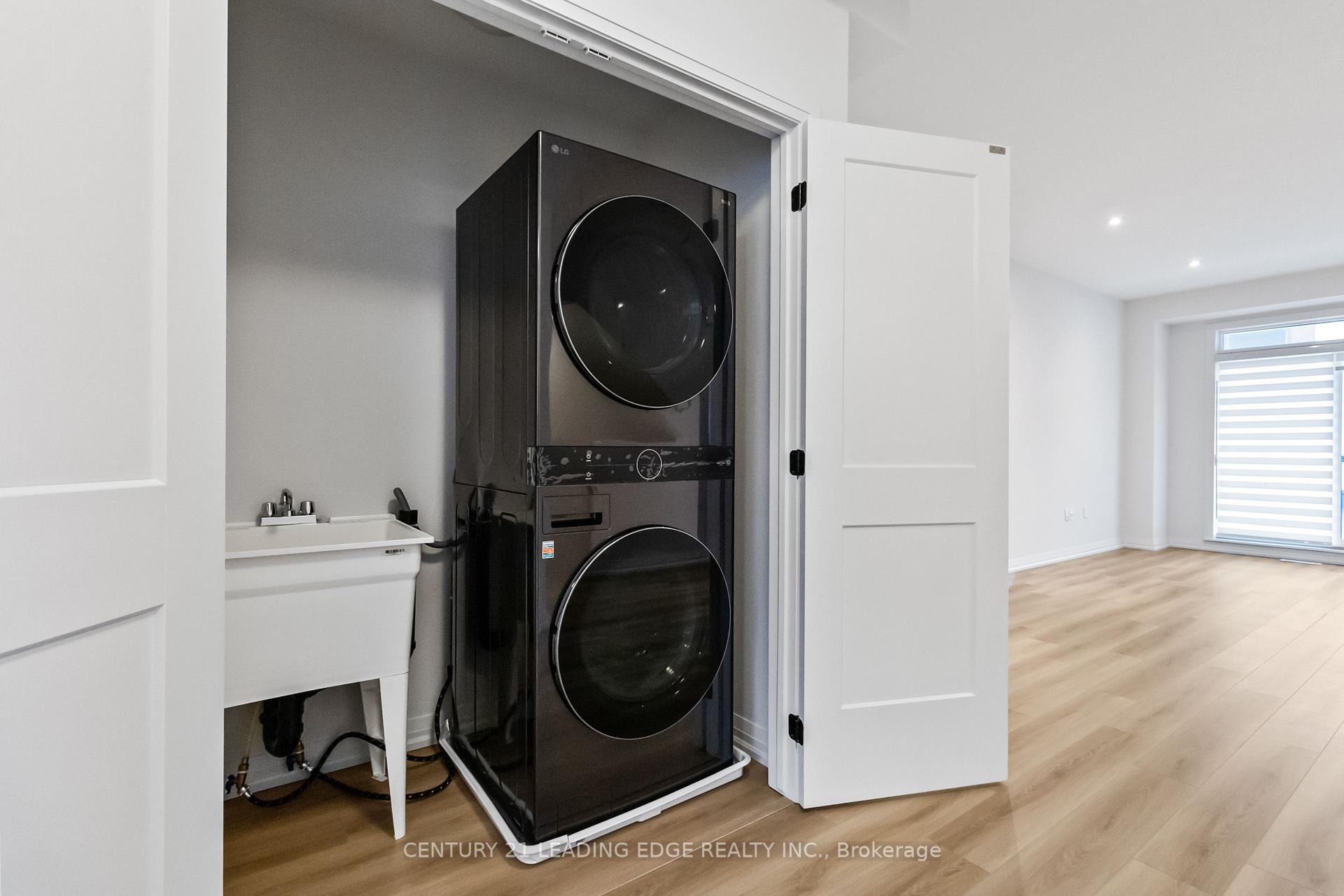 Photo 26 of Unit 43, 55 Tom Brown Drive, Brant, Paris — HOMEH