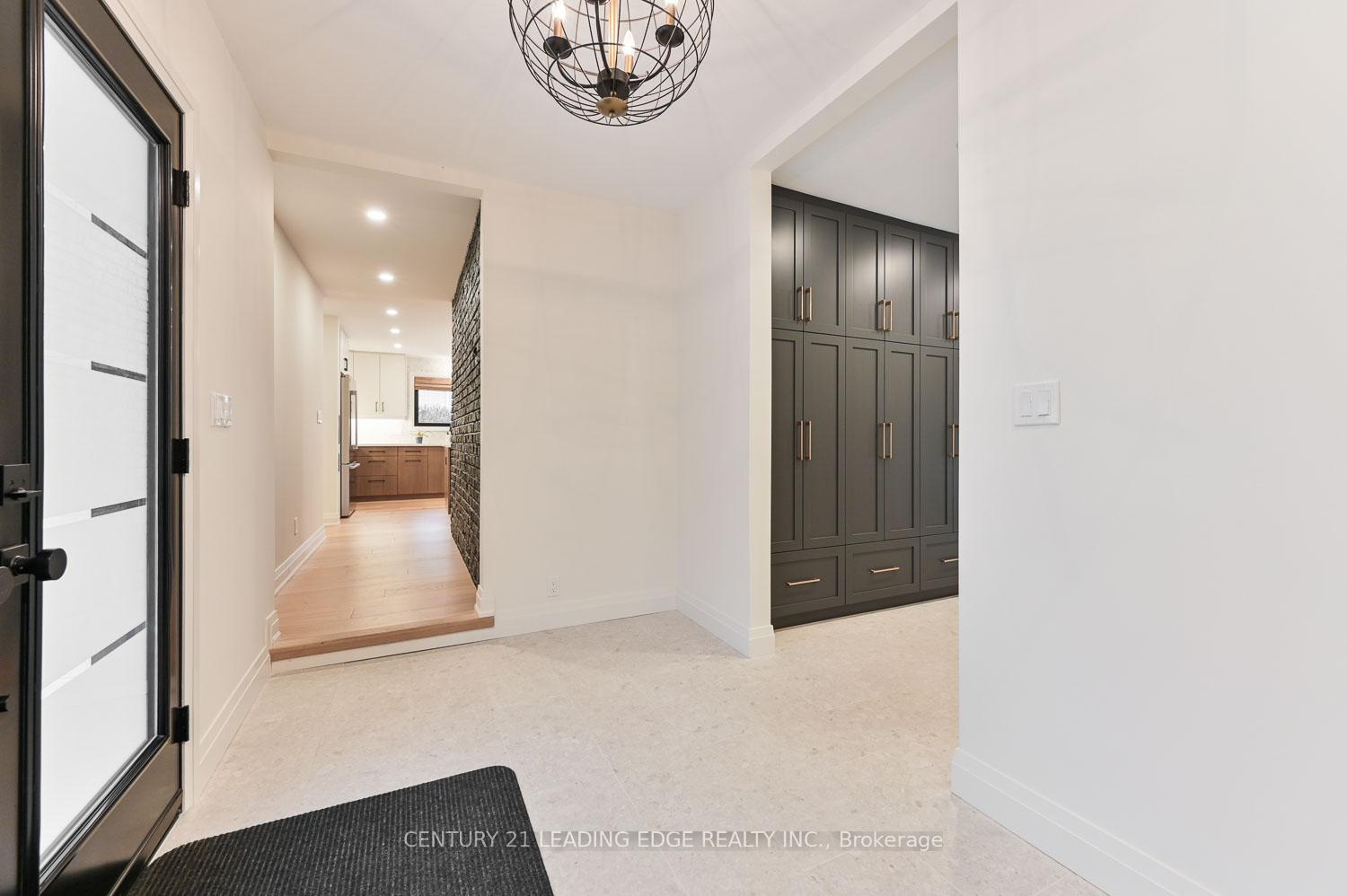 Photo 2 of 5015 Ashburn Road, Whitby, Taunton North — HOMEH