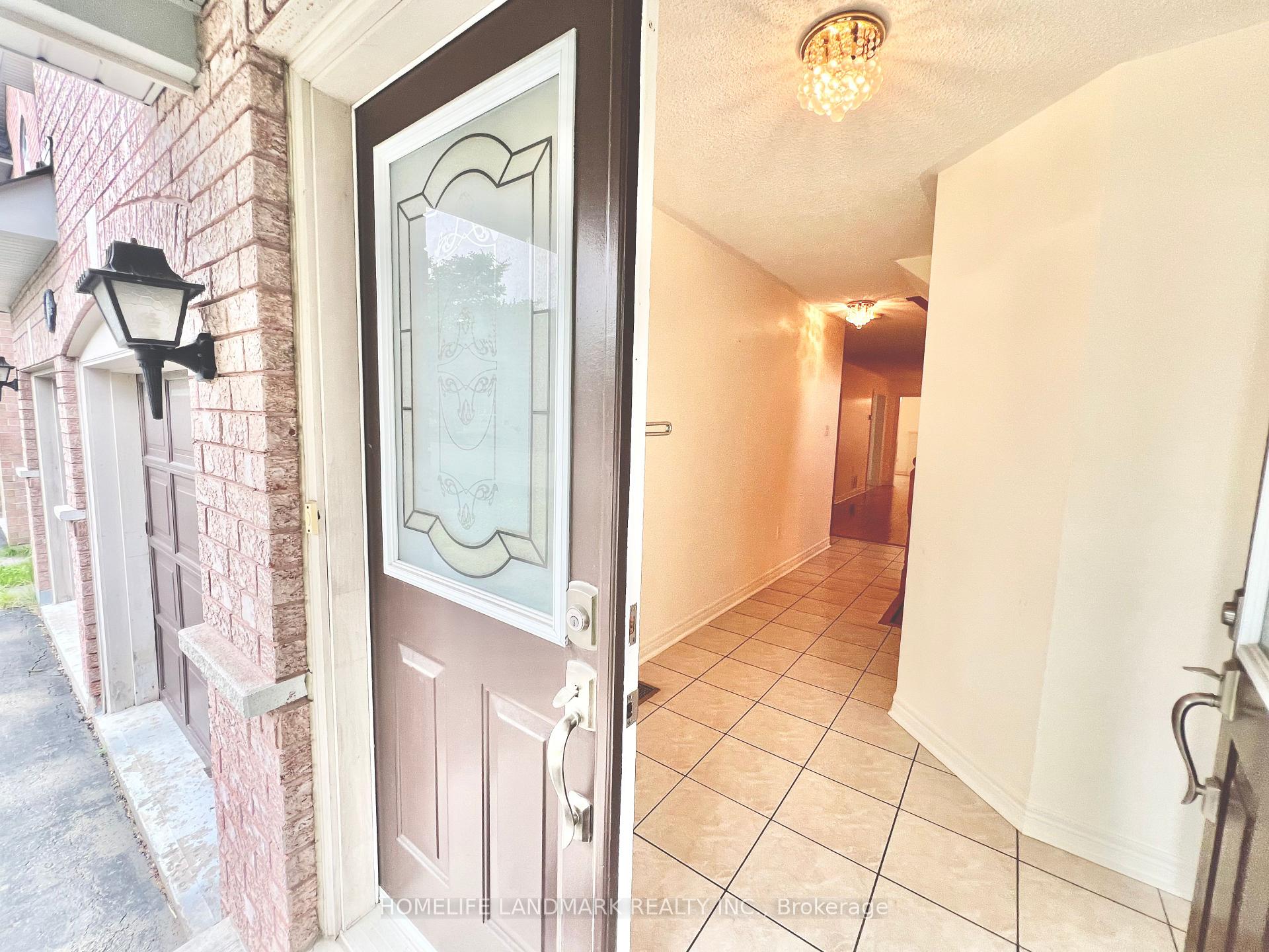 Photo 14 of 37 Westchester Crescent, Markham, Berczy — HOMEH