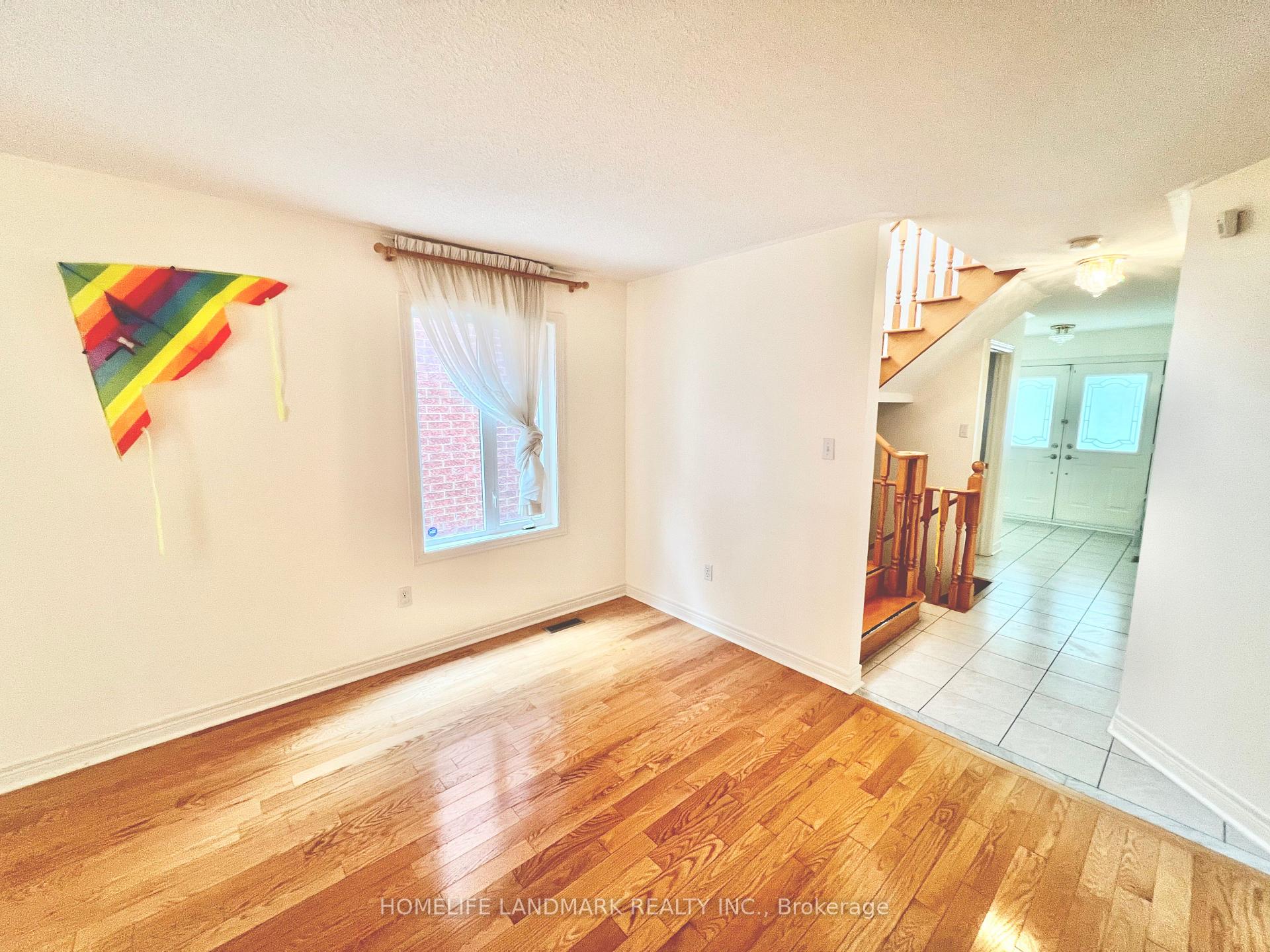 Photo 17 of 37 Westchester Crescent, Markham, Berczy — HOMEH