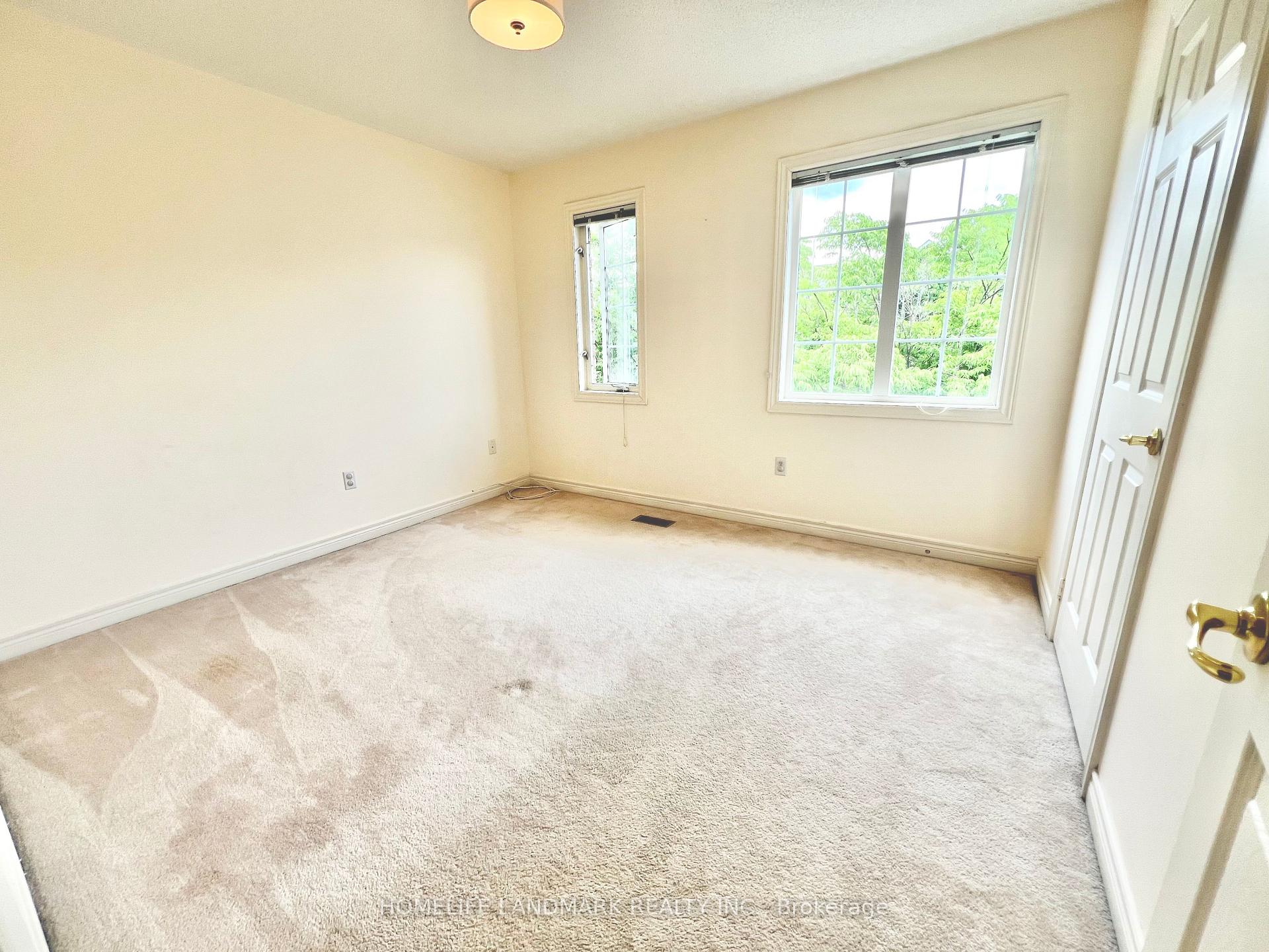 Photo 19 of 37 Westchester Crescent, Markham, Berczy — HOMEH