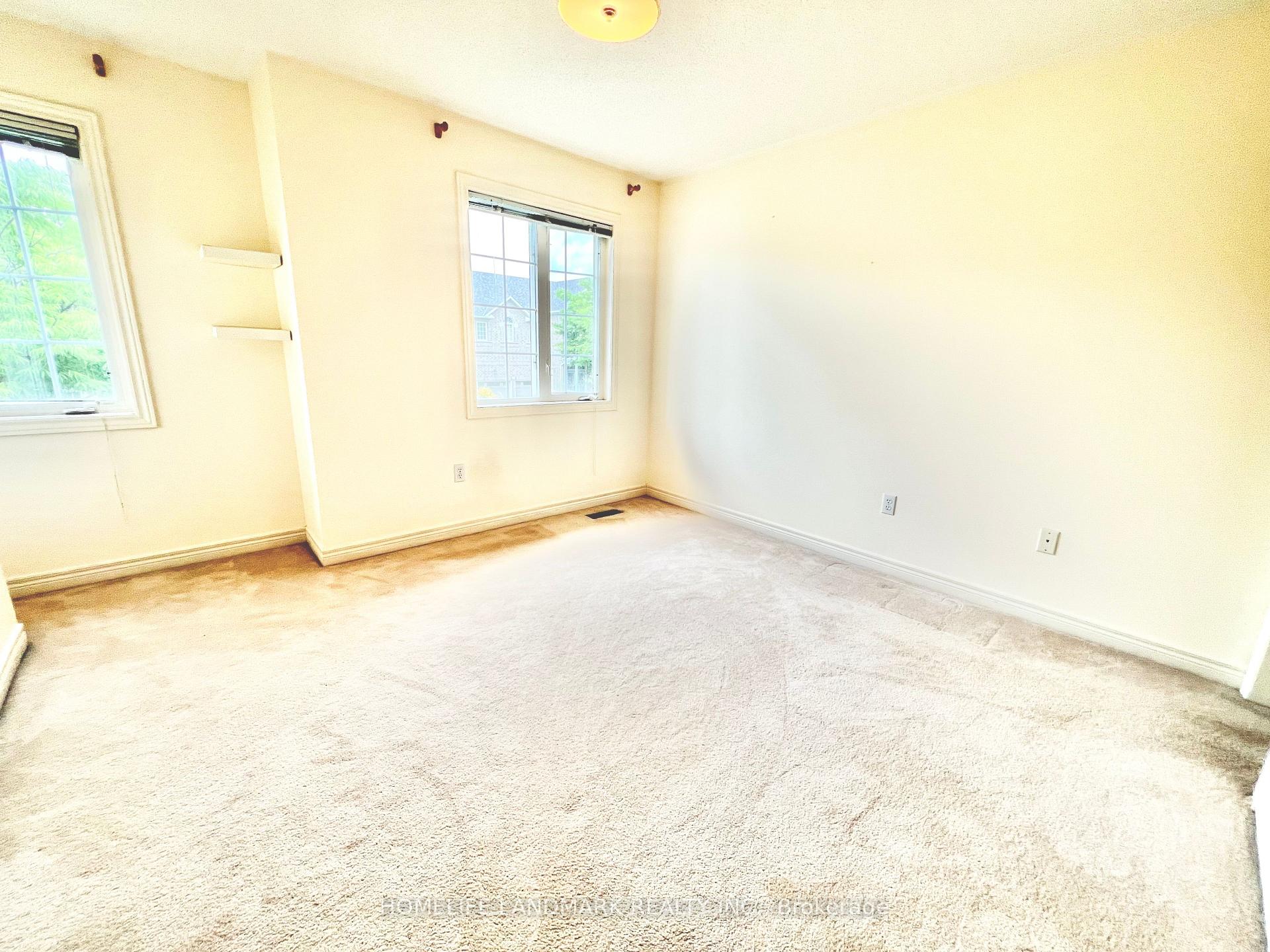 Photo 13 of 37 Westchester Crescent, Markham, Berczy — HOMEH