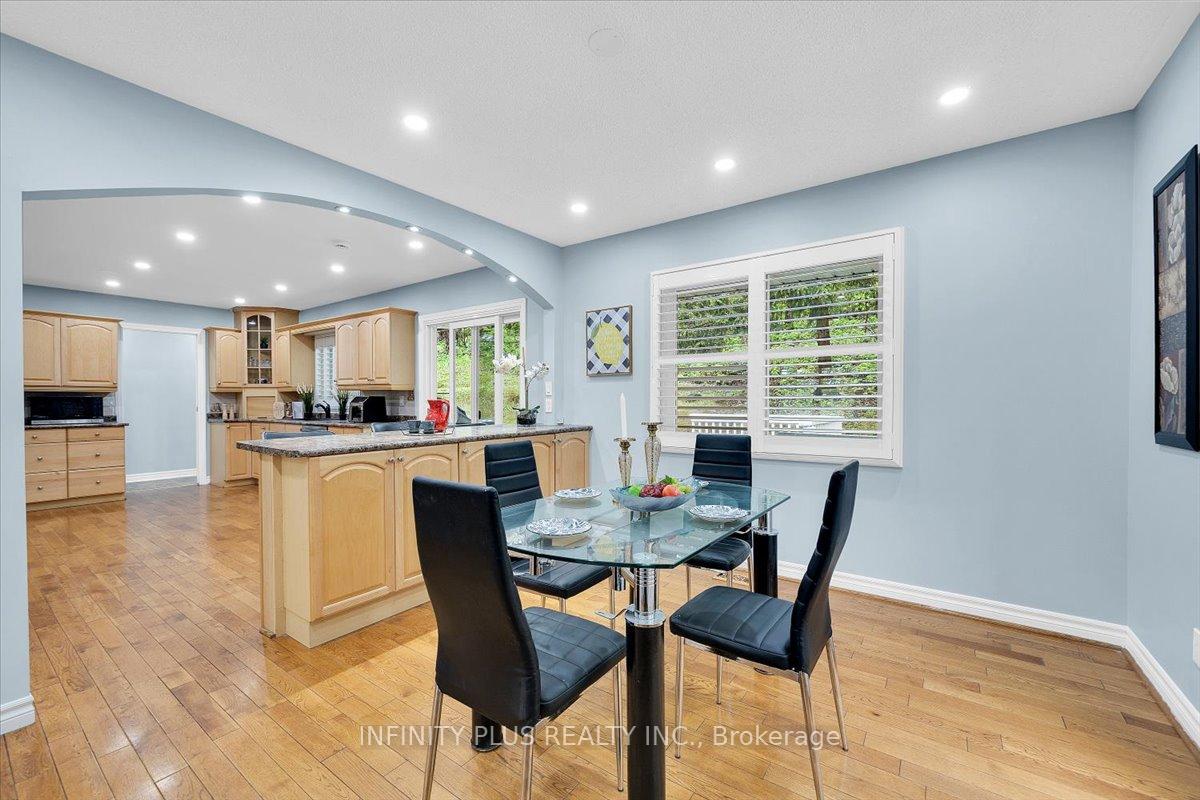 Photo 11 of 87 Little Lake Drive, Barrie, Little Lake — HOMEH