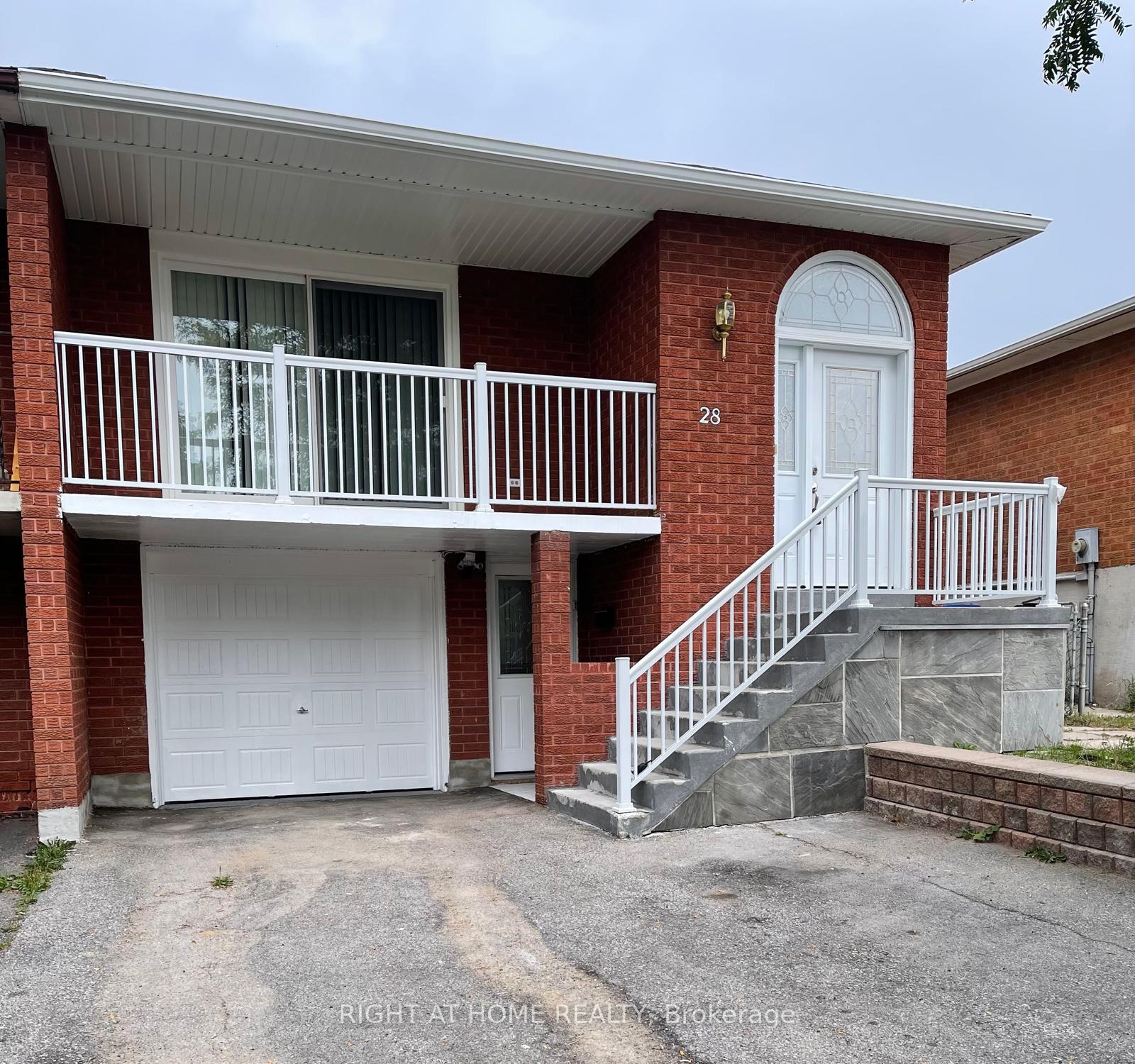 Front of Unit Lower, 28 Major Oaks Drive