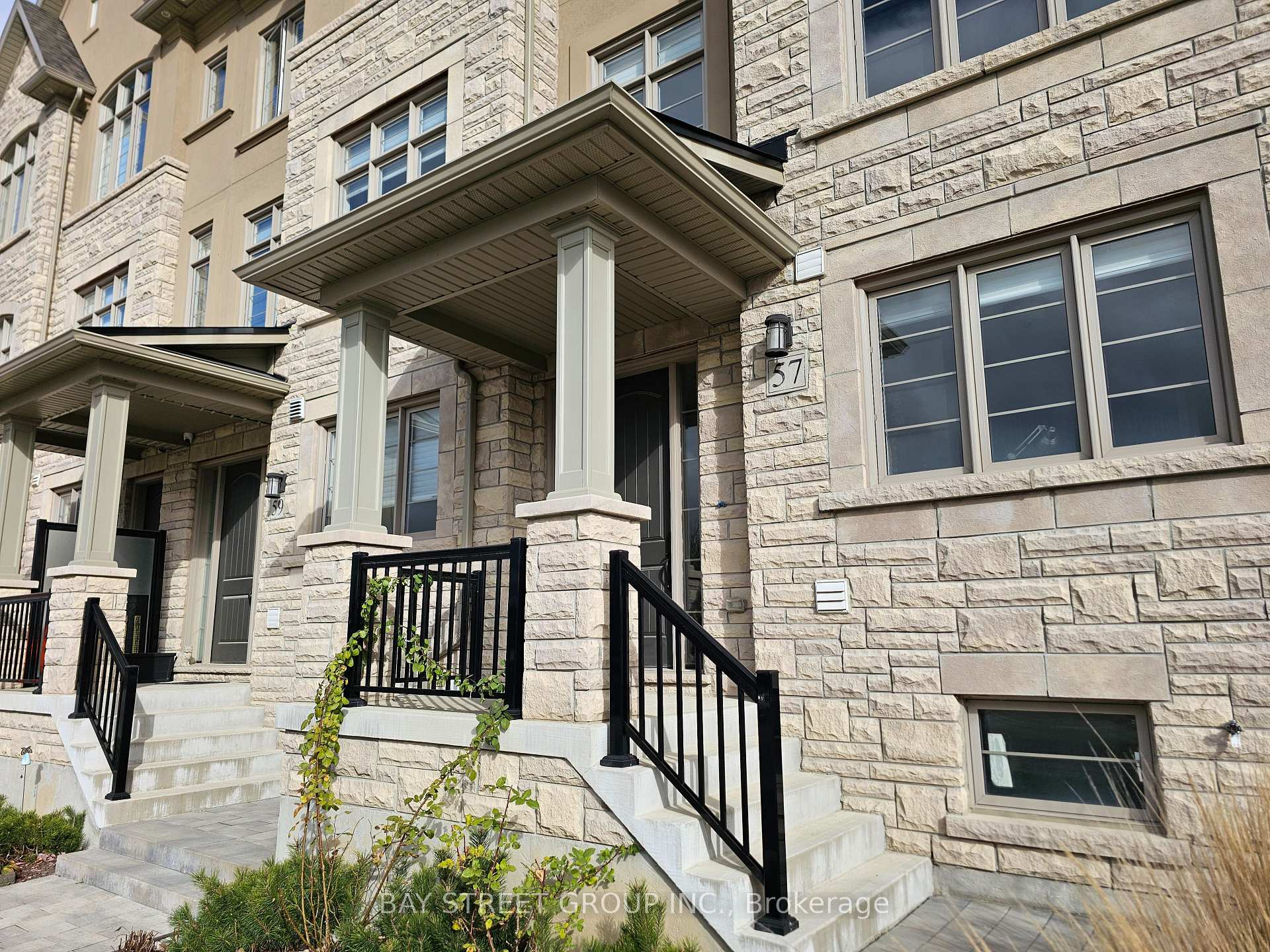 Photo 2 of 57 Yorkton Boulevard, Markham, Angus Glen — HOMEH