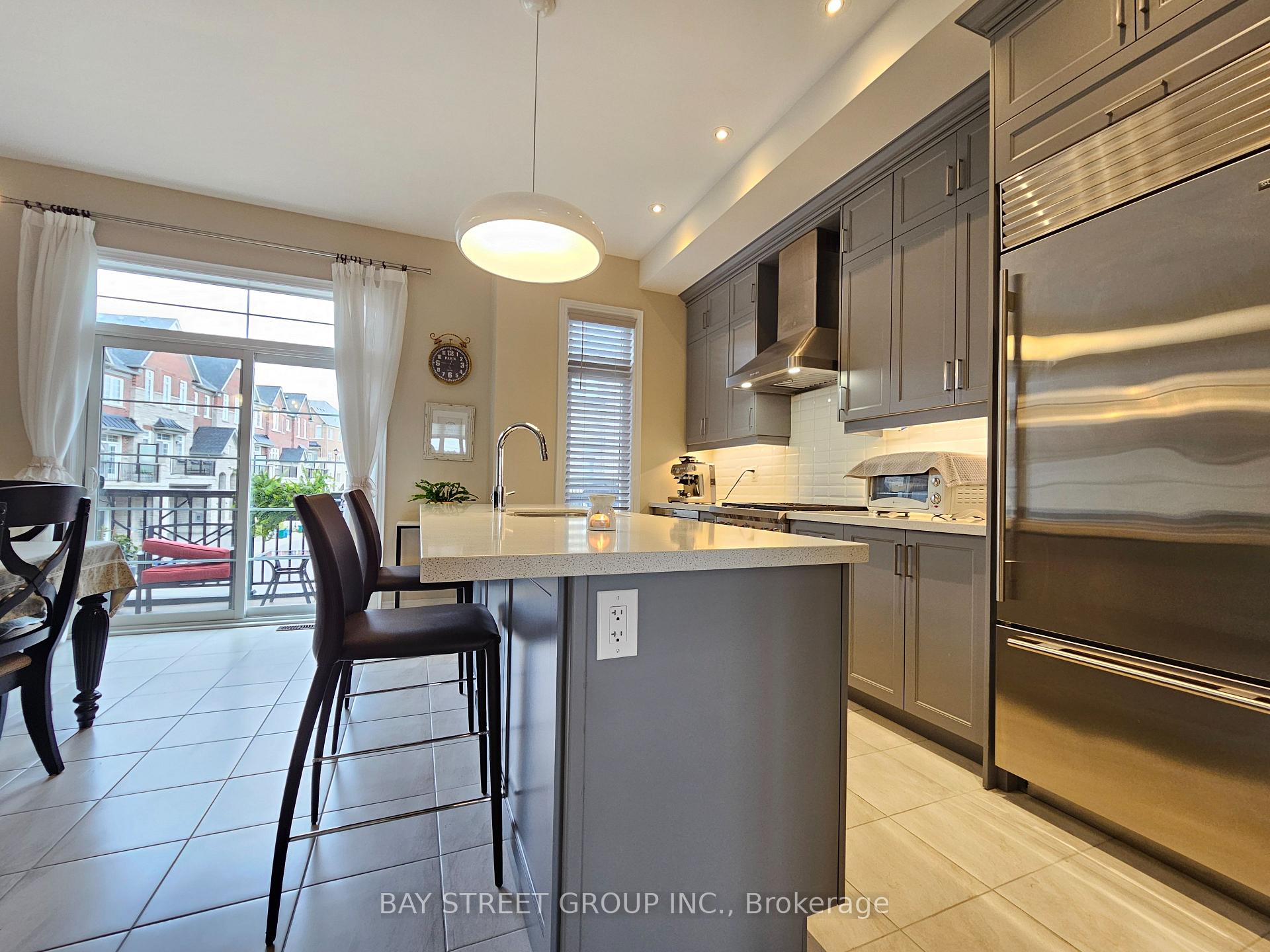 Photo 12 of 57 Yorkton Boulevard, Markham, Angus Glen — HOMEH