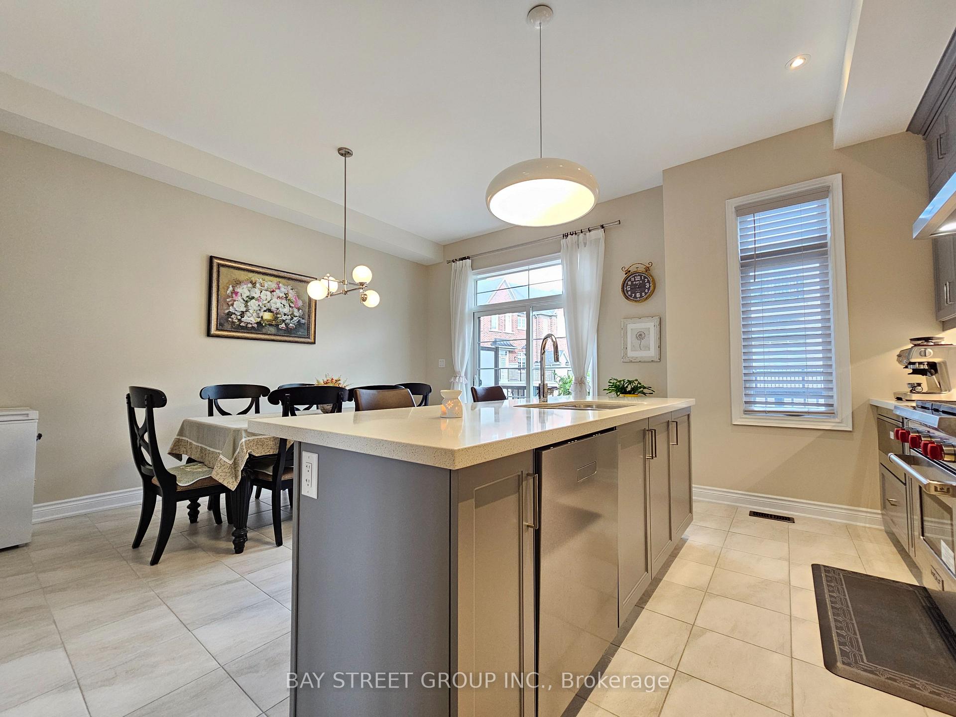 Photo 10 of 57 Yorkton Boulevard, Markham, Angus Glen — HOMEH