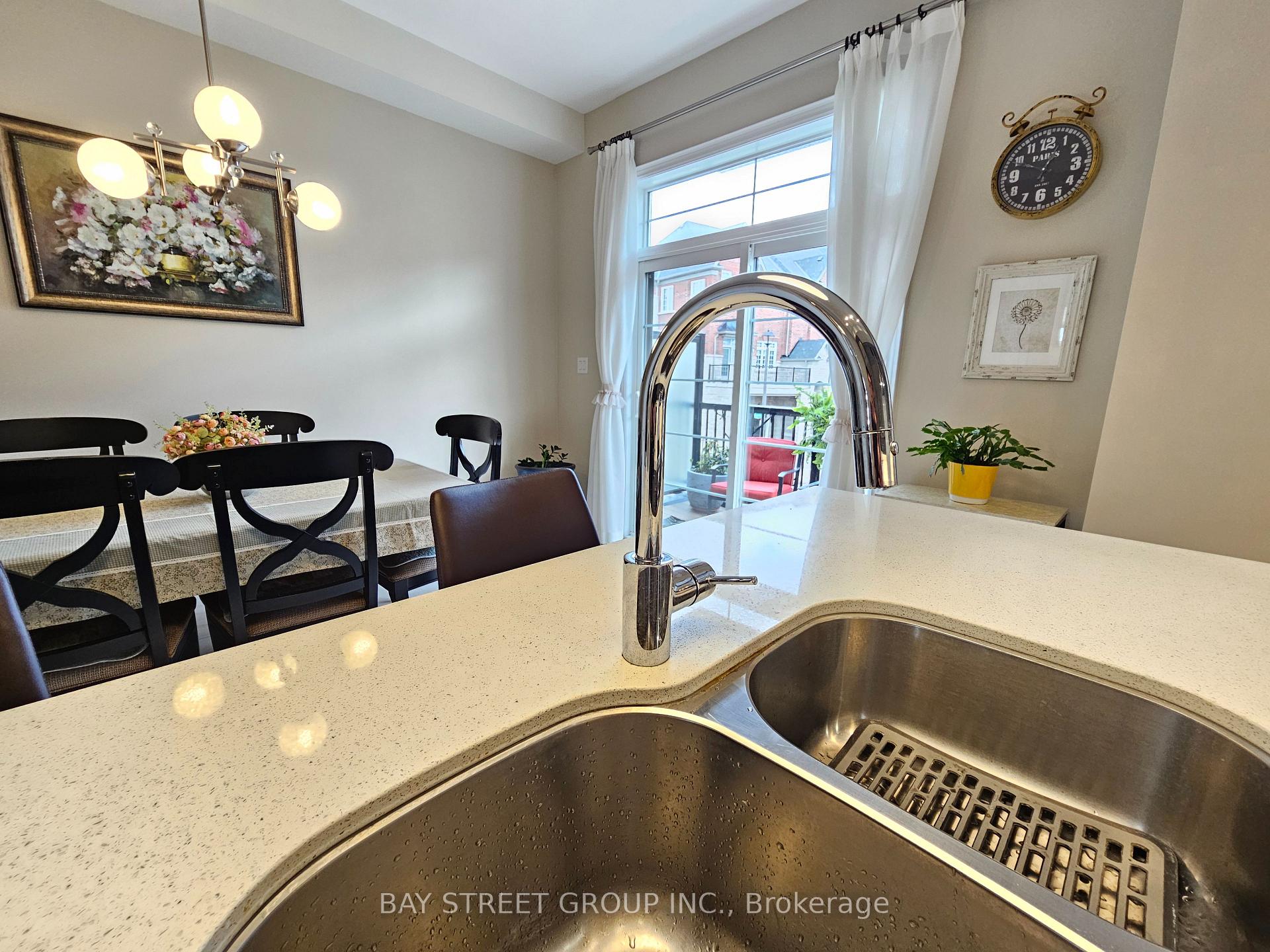 Photo 13 of 57 Yorkton Boulevard, Markham, Angus Glen — HOMEH