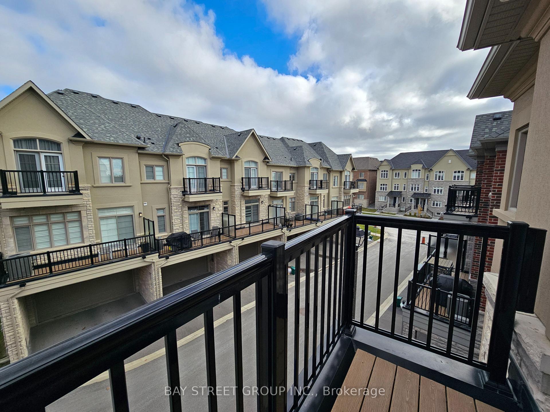 Photo 36 of 57 Yorkton Boulevard, Markham, Angus Glen — HOMEH