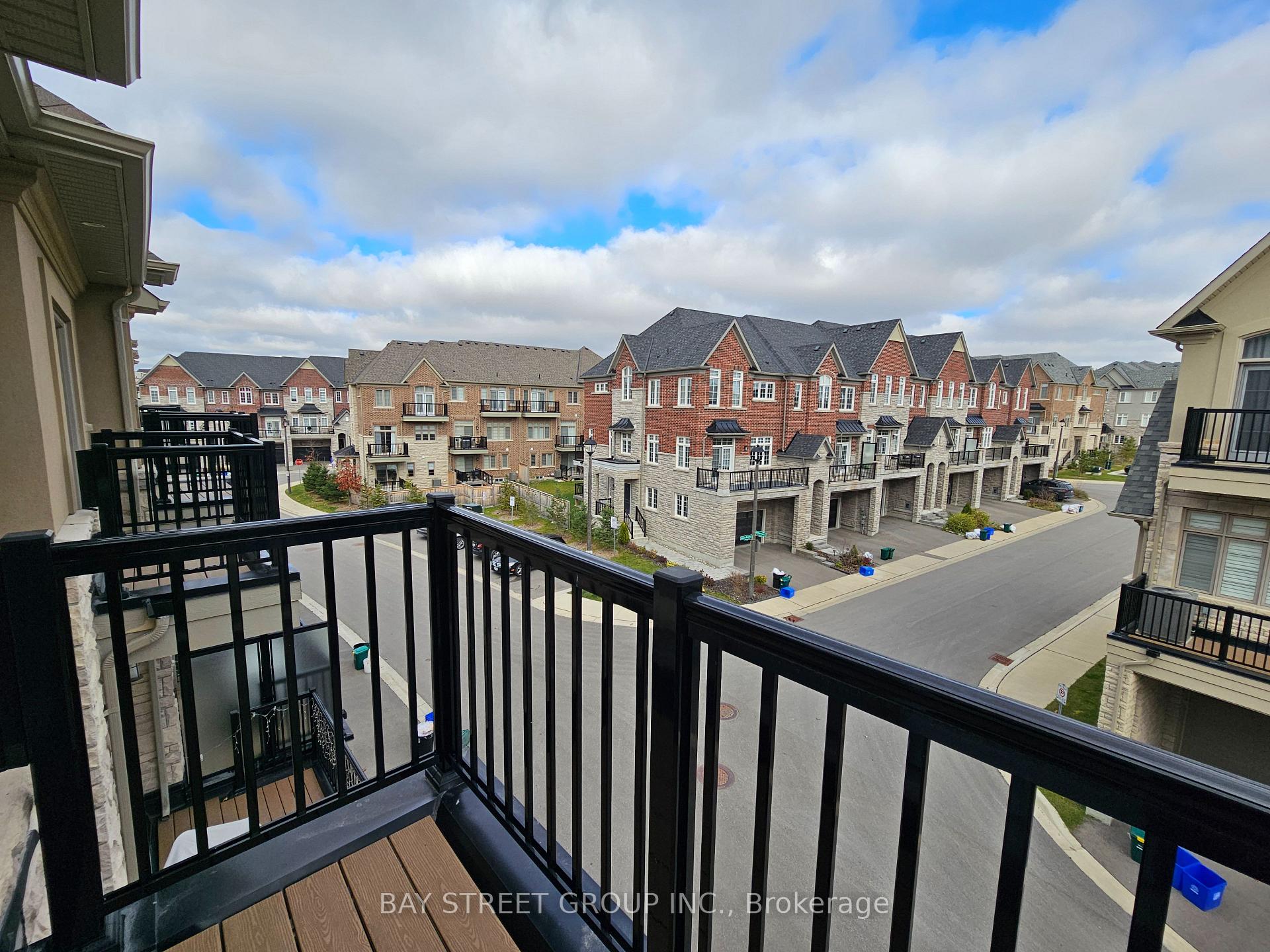 Photo 37 of 57 Yorkton Boulevard, Markham, Angus Glen — HOMEH