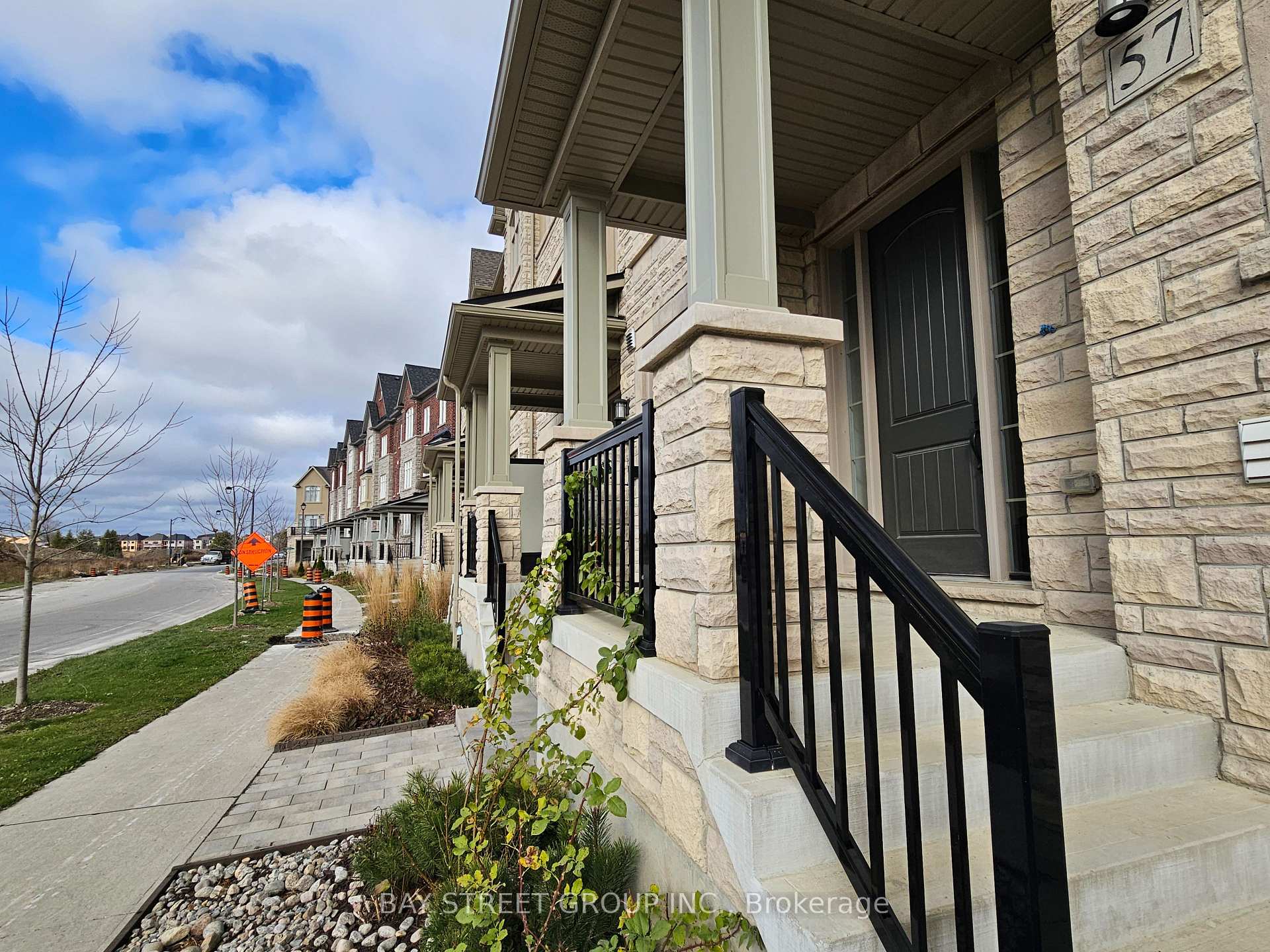 Photo 31 of 57 Yorkton Boulevard, Markham, Angus Glen — HOMEH