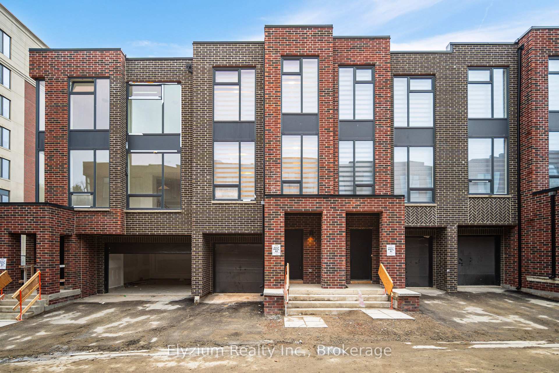 Front of 31 Desiree Place