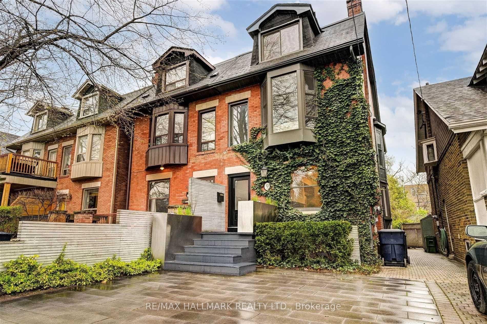 Photo 4 of 9 Harcourt Avenue, Toronto, North Riverdale — HOMEH